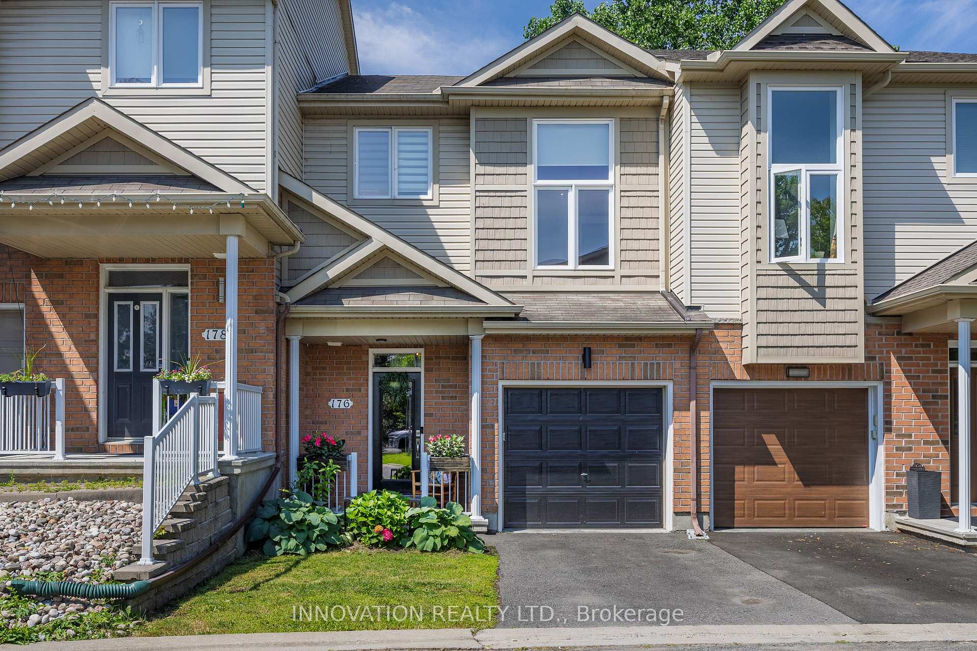 Photo 1 of 176 Parkrose Private, Ottawa, Chatelaine Village — HOMEH