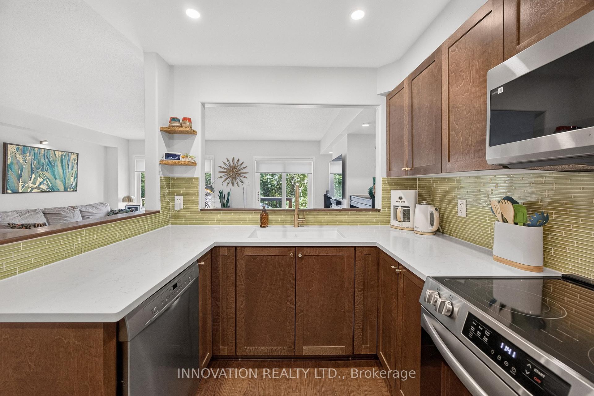 Photo 9 of 176 Parkrose Private, Ottawa, Chatelaine Village — HOMEH