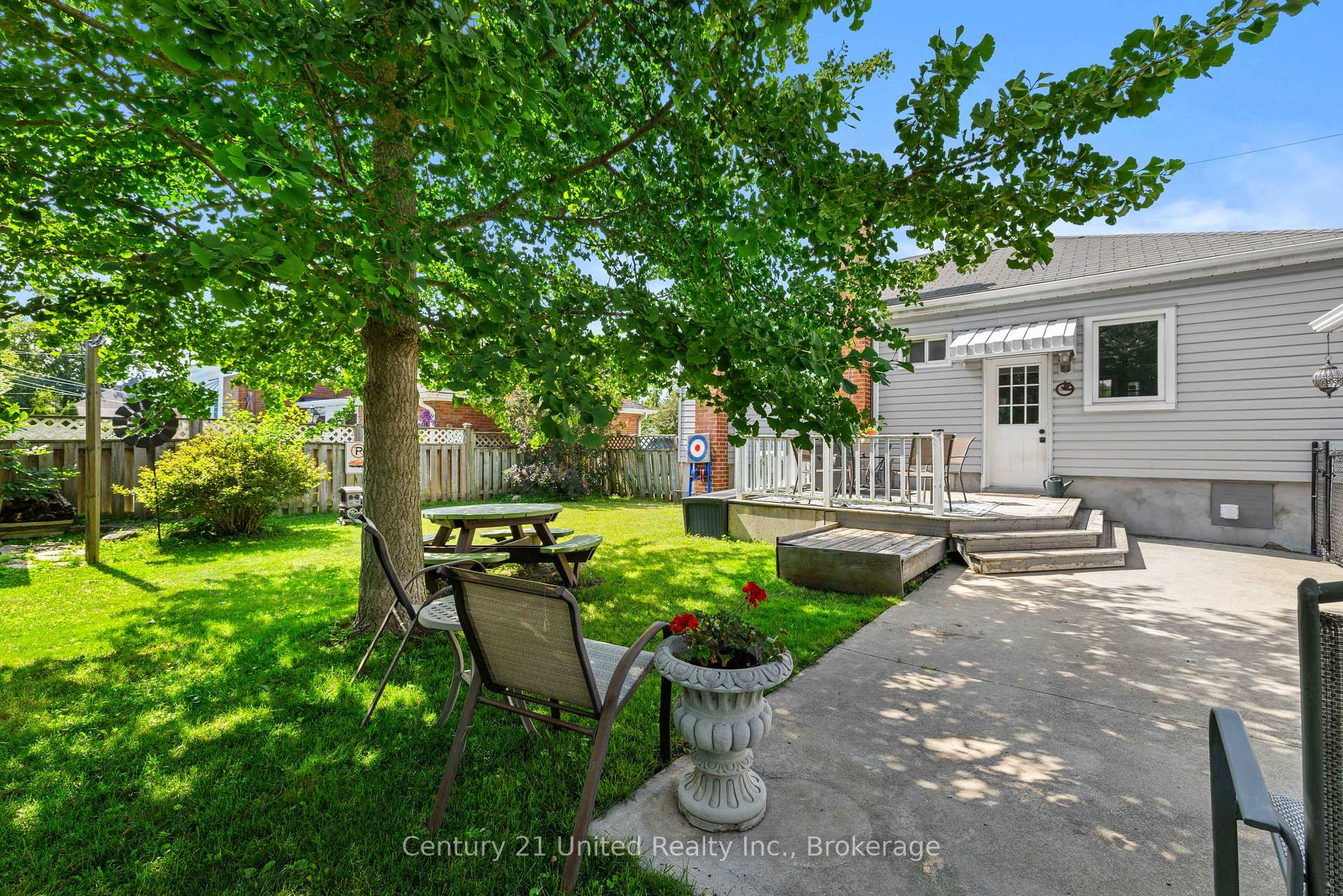 Photo 7 of 525 Howden Street, Peterborough, Otonabee Ward 1 — HOMEH