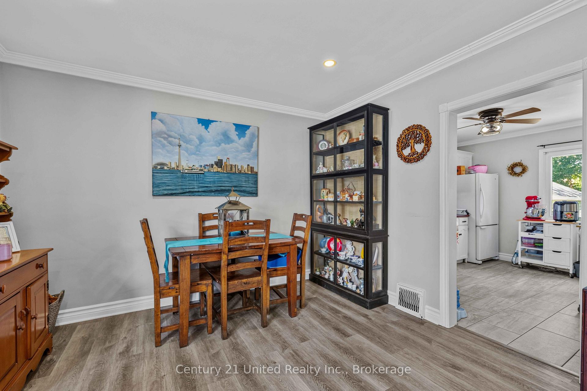 Photo 10 of 525 Howden Street, Peterborough, Otonabee Ward 1 — HOMEH