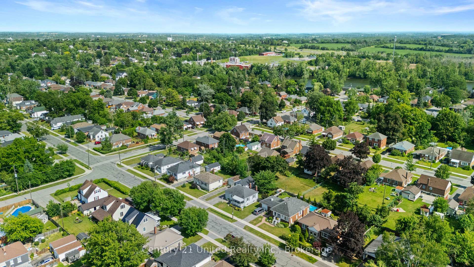 Photo 26 of 525 Howden Street, Peterborough, Otonabee Ward 1 — HOMEH