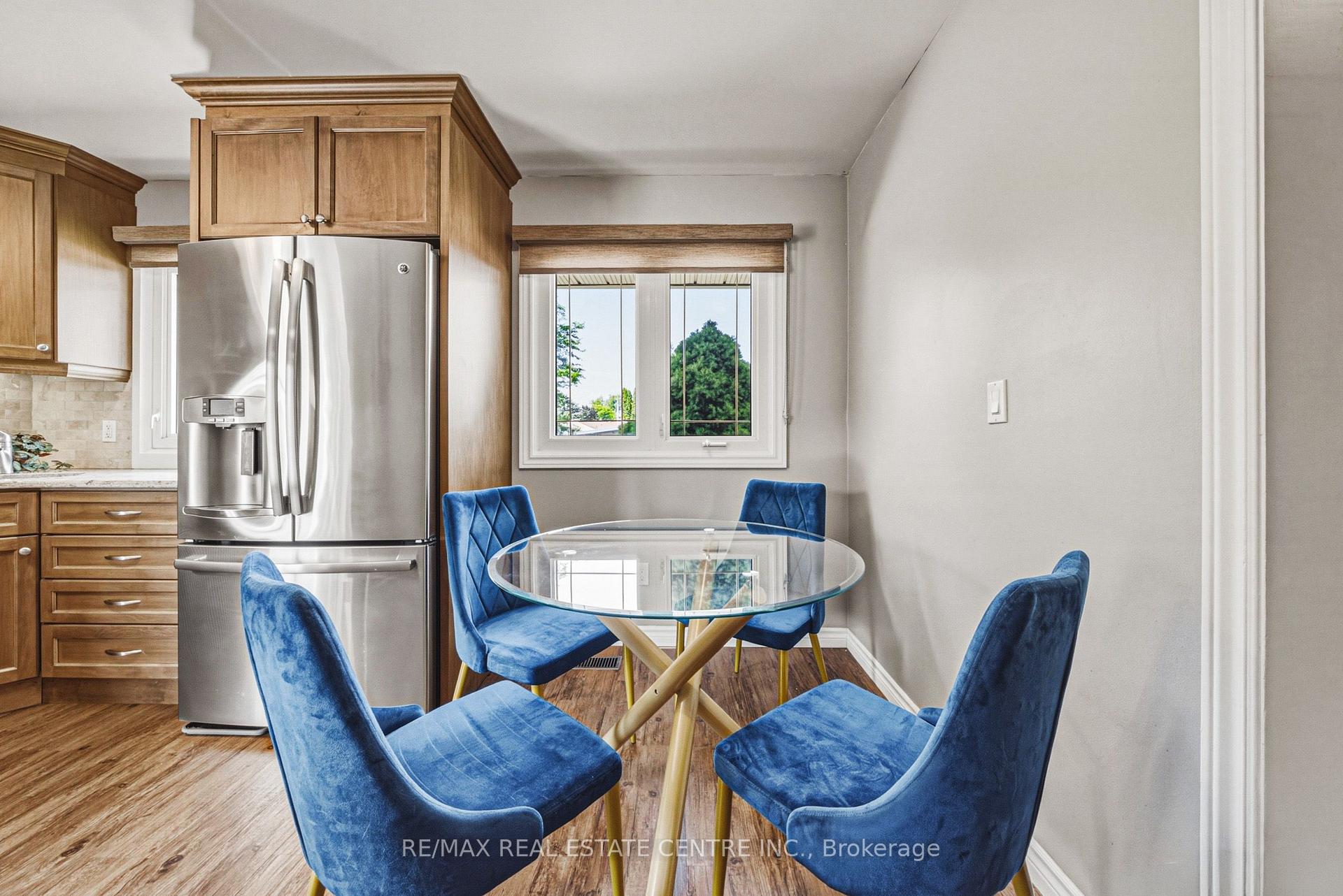 Photo 9 of 1821 Biscayne Drive, Cambridge, Galt City Centre — HOMEH