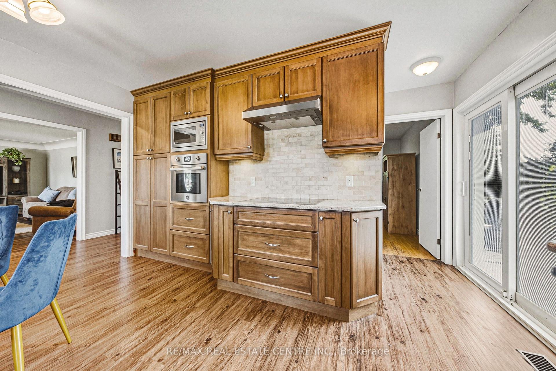 Photo 11 of 1821 Biscayne Drive, Cambridge, Galt City Centre — HOMEH