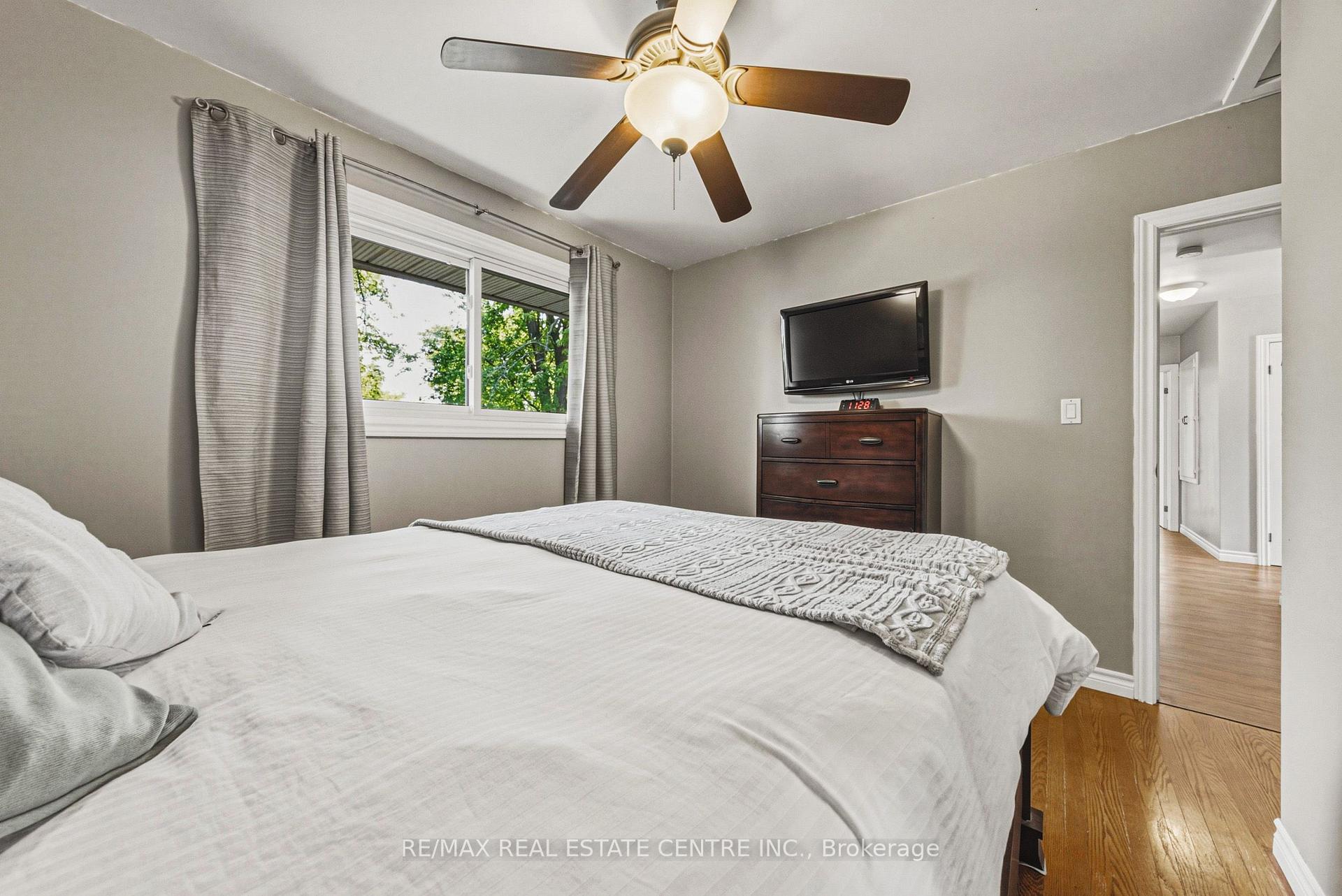 Photo 17 of 1821 Biscayne Drive, Cambridge, Galt City Centre — HOMEH
