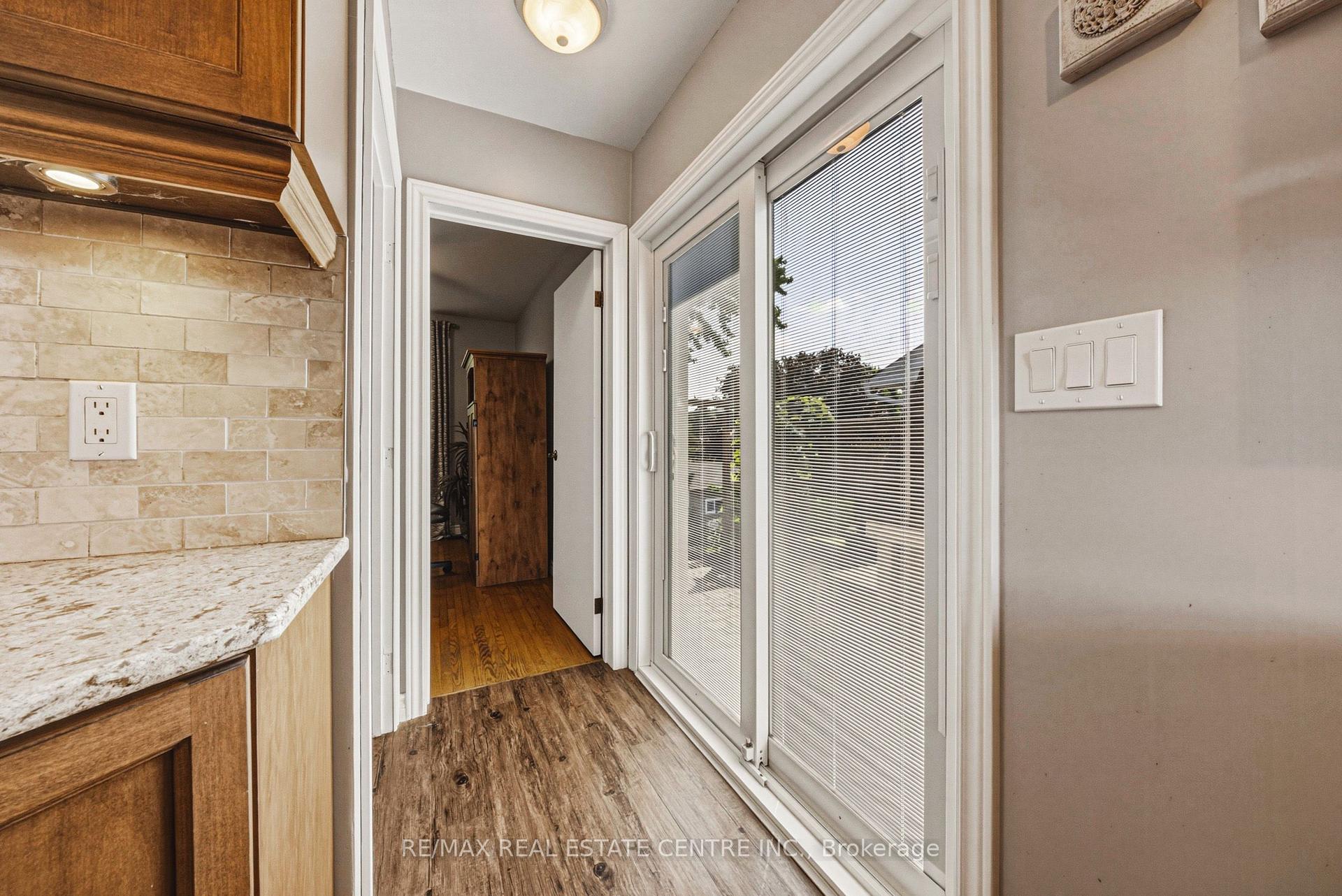 Photo 18 of 1821 Biscayne Drive, Cambridge, Galt City Centre — HOMEH