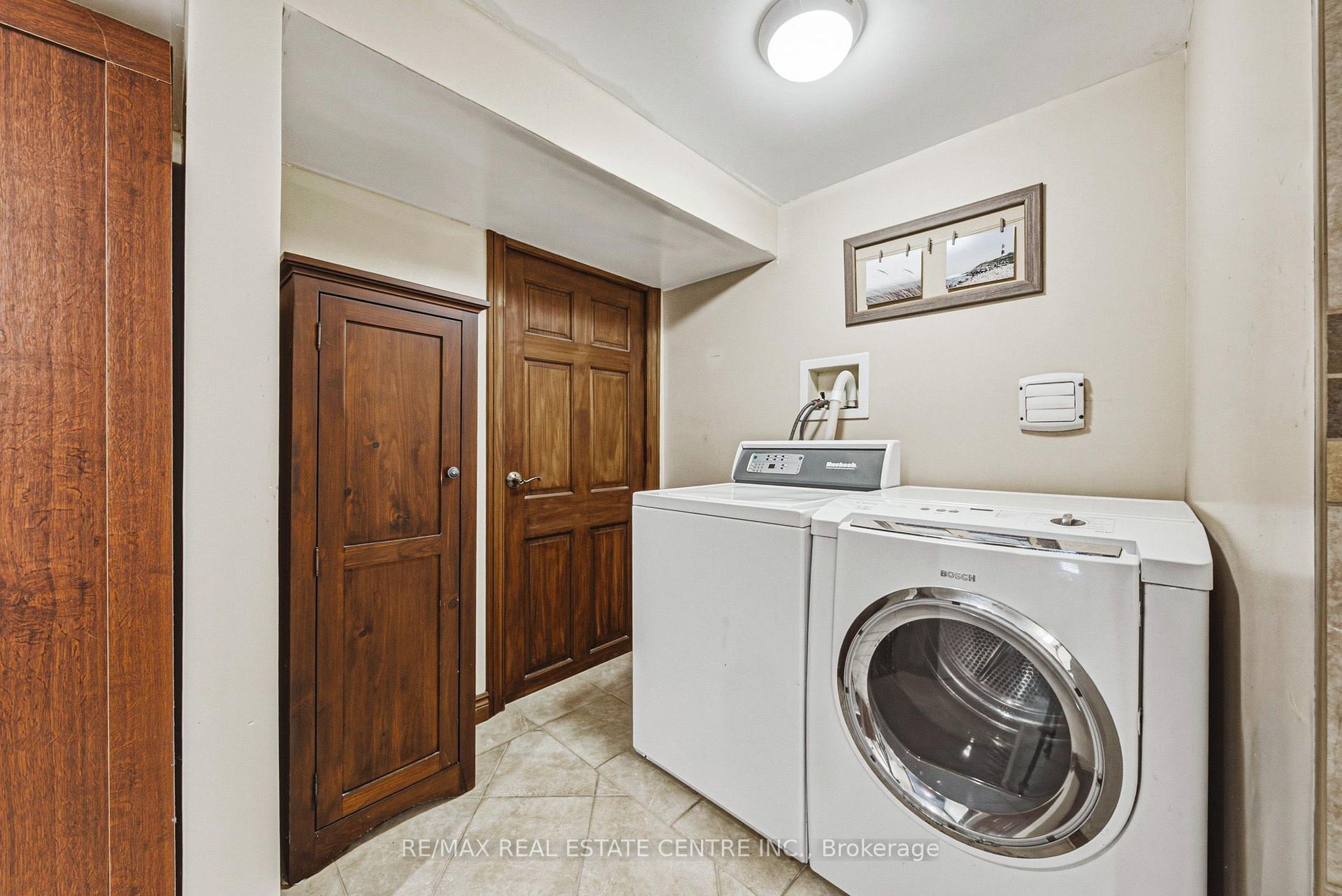 Photo 23 of 1821 Biscayne Drive, Cambridge, Galt City Centre — HOMEH