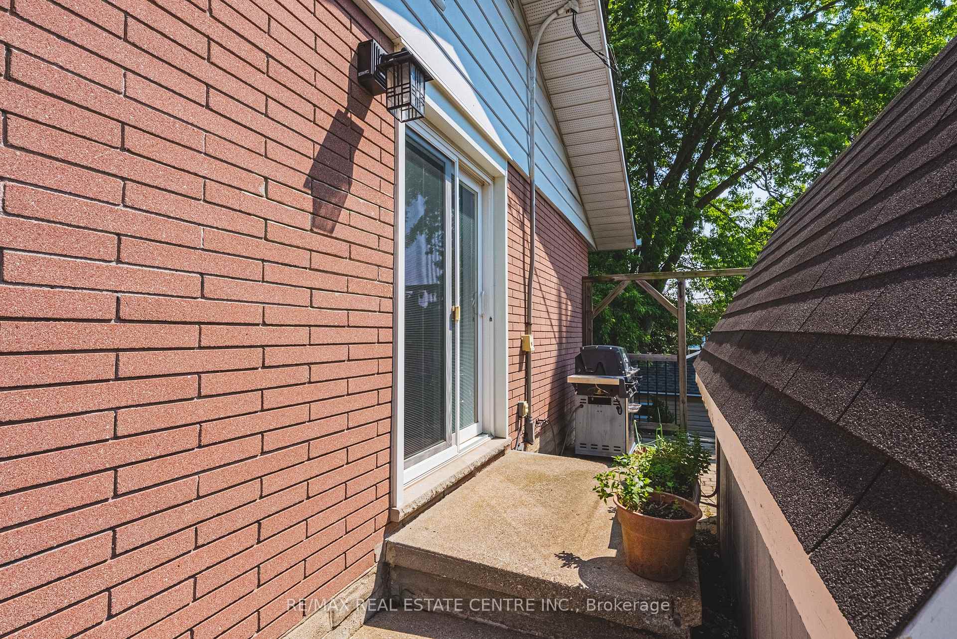 Photo 26 of 1821 Biscayne Drive, Cambridge, Galt City Centre — HOMEH