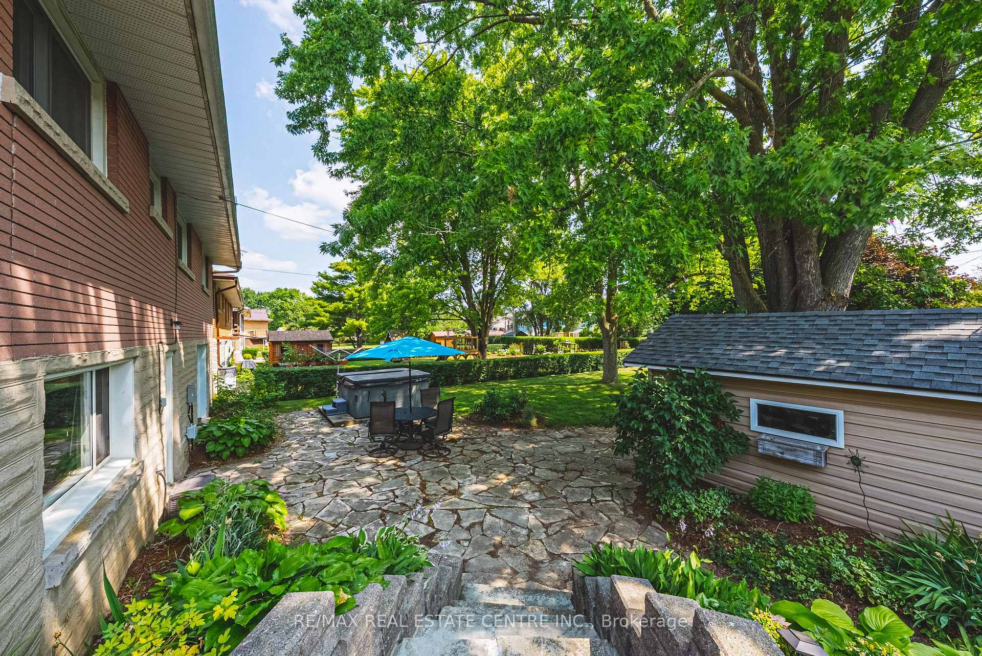 Photo 29 of 1821 Biscayne Drive, Cambridge, Galt City Centre — HOMEH