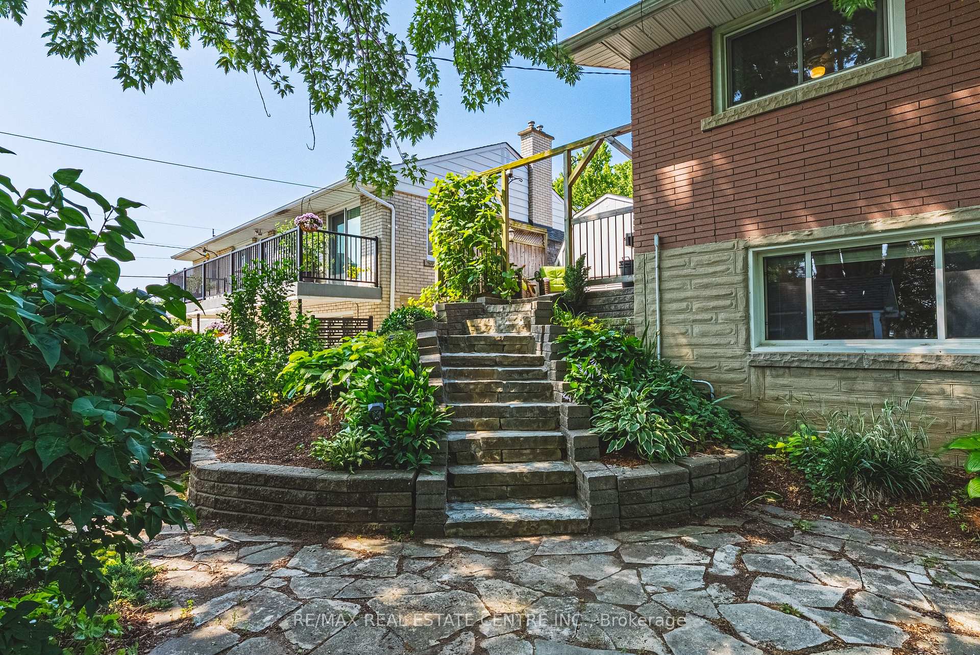 Photo 30 of 1821 Biscayne Drive, Cambridge, Galt City Centre — HOMEH