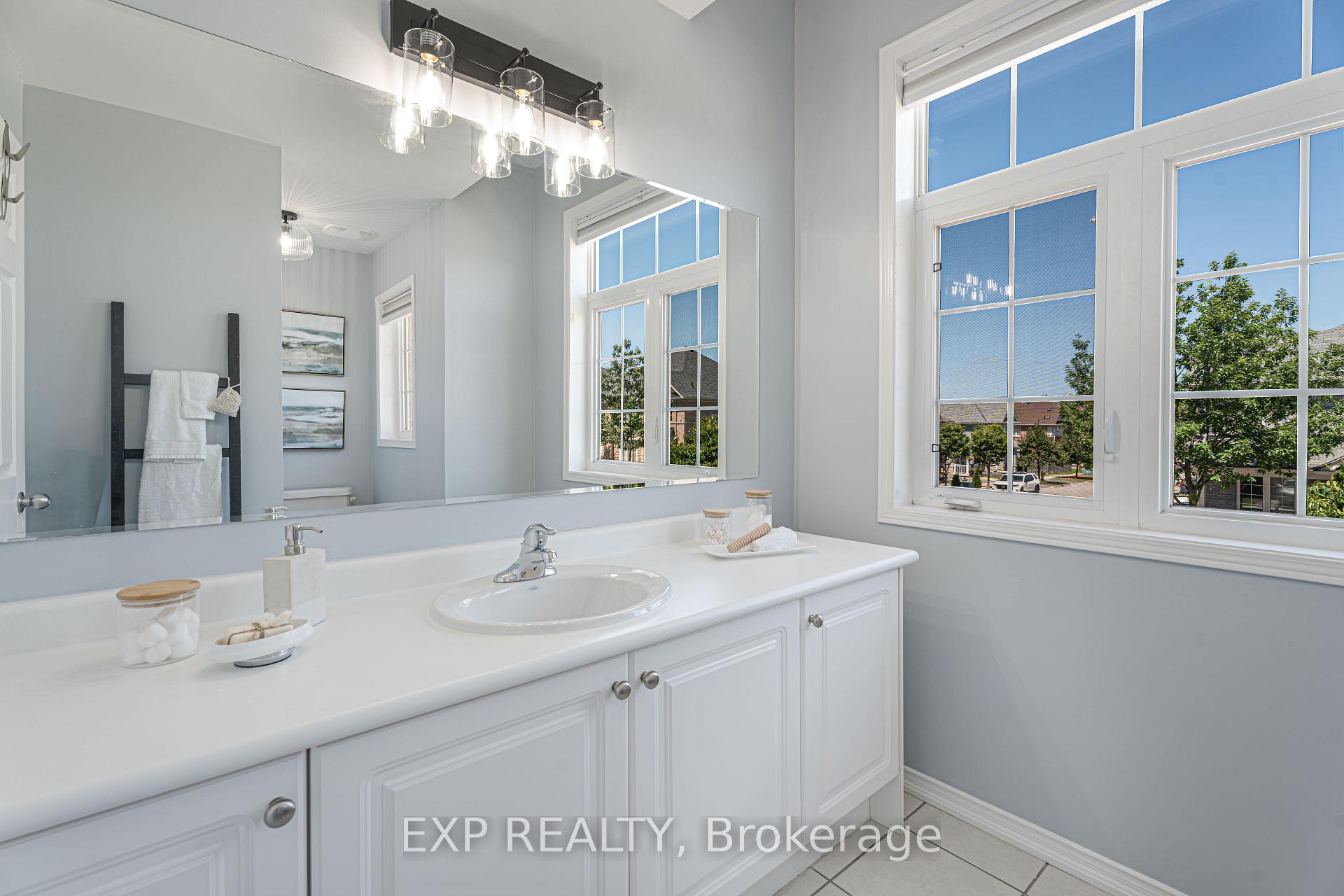 Photo 40 of 10 Kinrade Crescent, Ajax, Central East — HOMEH