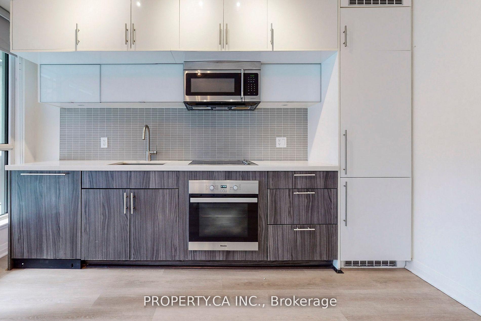 Photo 7 of Unit 710, 8 Mercer Street, Toronto, Waterfront Communities — HOMEH