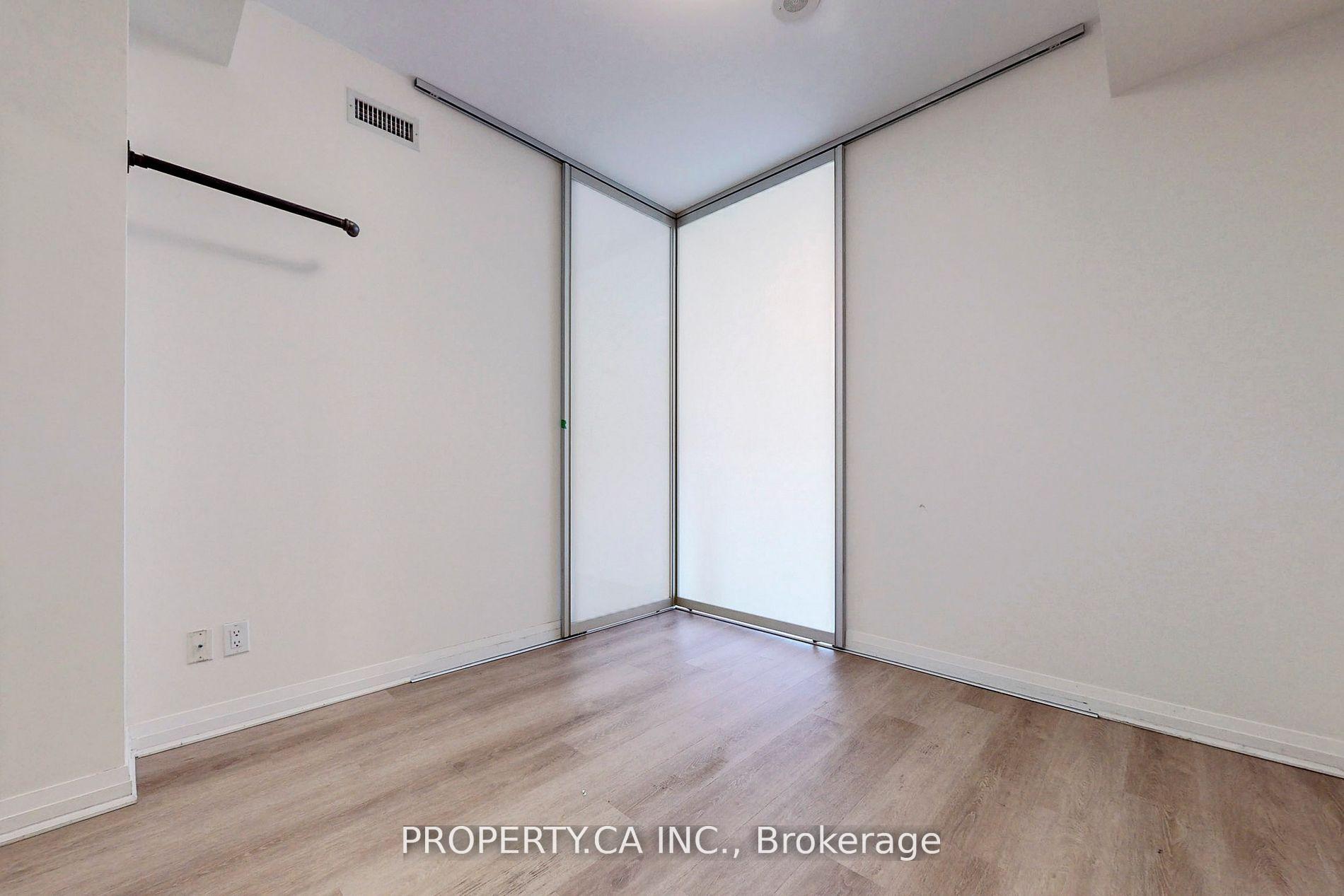 Photo 10 of Unit 710, 8 Mercer Street, Toronto, Waterfront Communities — HOMEH