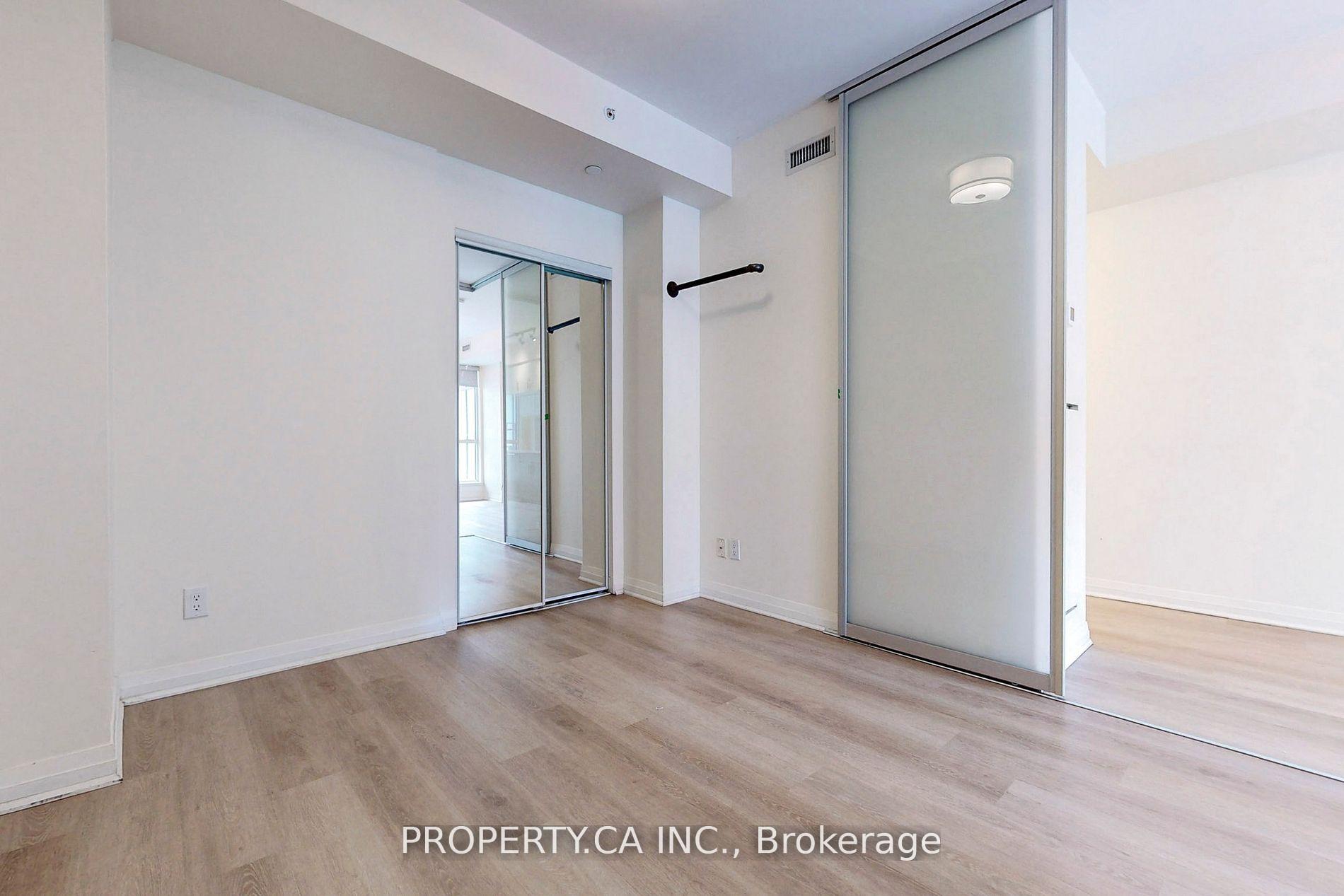 Photo 11 of Unit 710, 8 Mercer Street, Toronto, Waterfront Communities — HOMEH