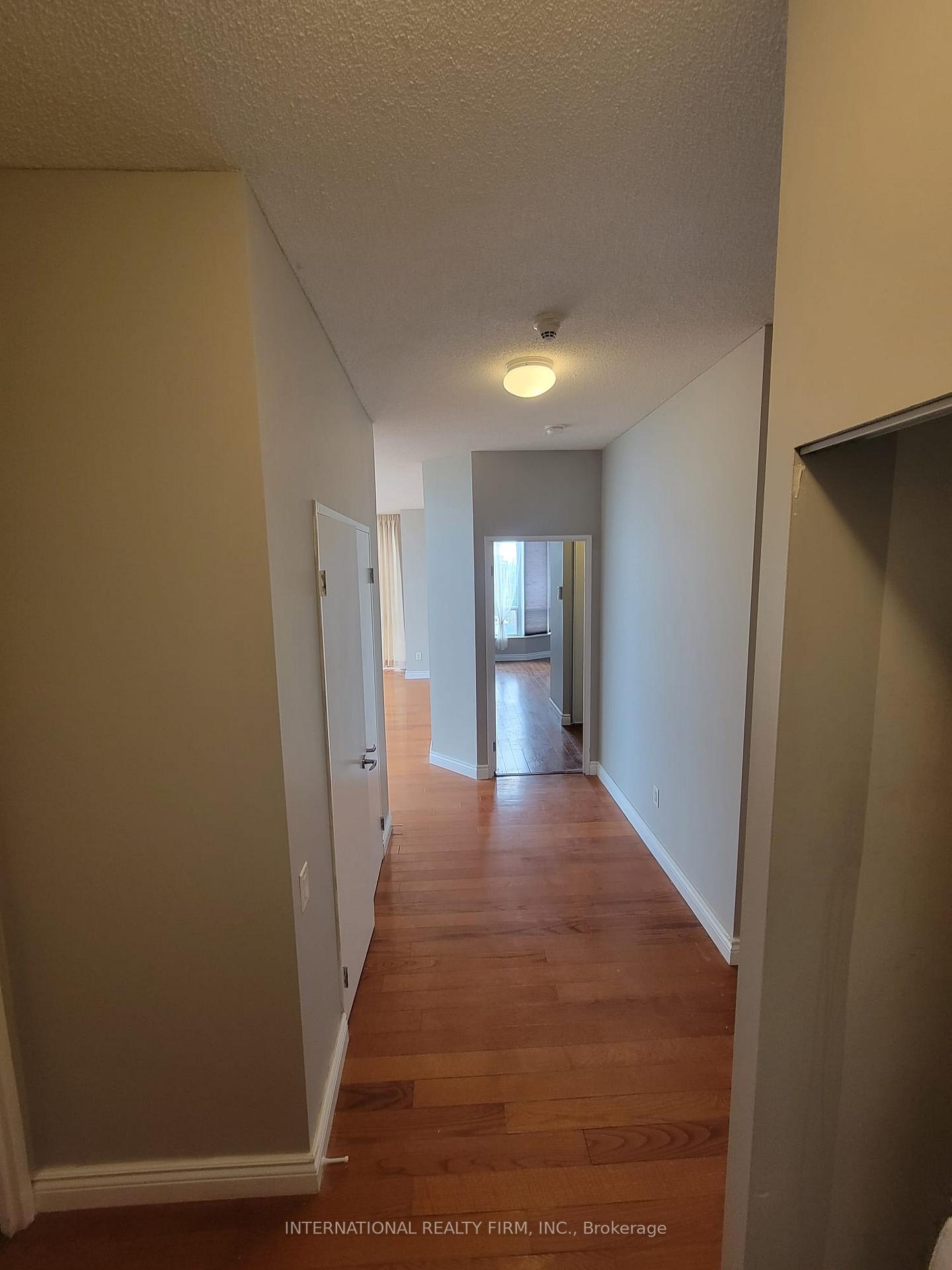 Photo 7 of Unit 3202, 33 Sheppard Avenue E, North York, Willowdale East — HOMEH