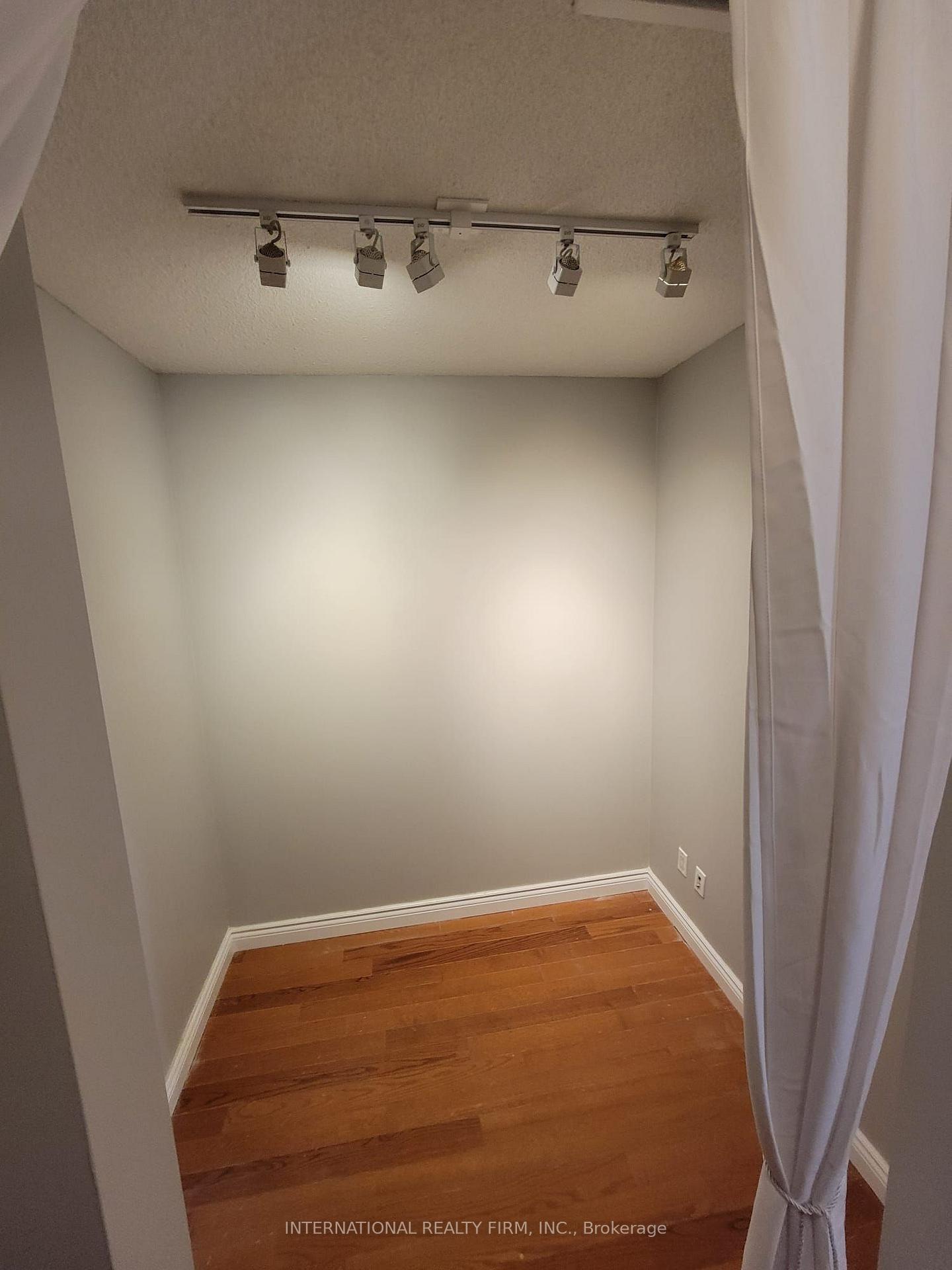 Photo 14 of Unit 3202, 33 Sheppard Avenue E, North York, Willowdale East — HOMEH