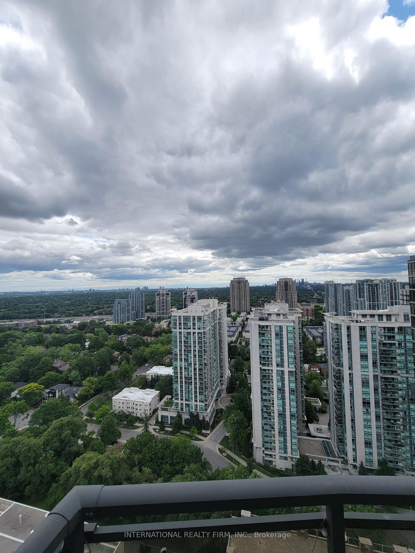 Photo 18 of Unit 3202, 33 Sheppard Avenue E, North York, Willowdale East — HOMEH