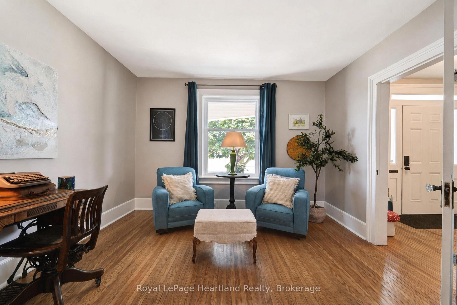 Photo 9 of 114 Elgin Avenue E, Goderich, Goderich (Town) — HOMEH