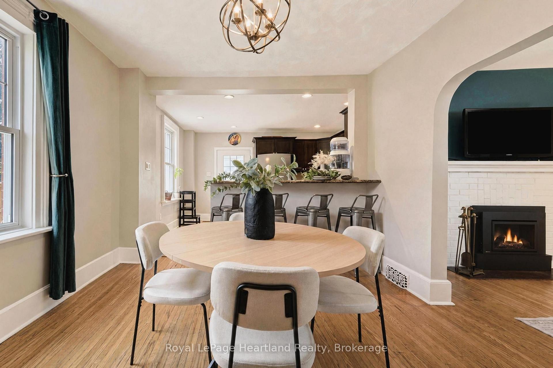 Photo 15 of 114 Elgin Avenue E, Goderich, Goderich (Town) — HOMEH