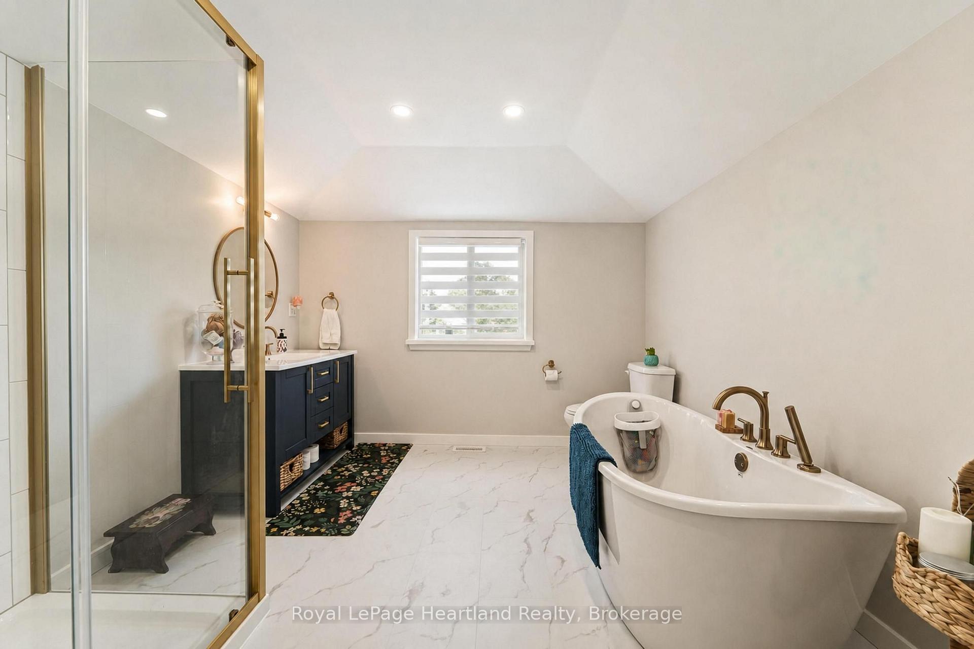 Photo 27 of 114 Elgin Avenue E, Goderich, Goderich (Town) — HOMEH