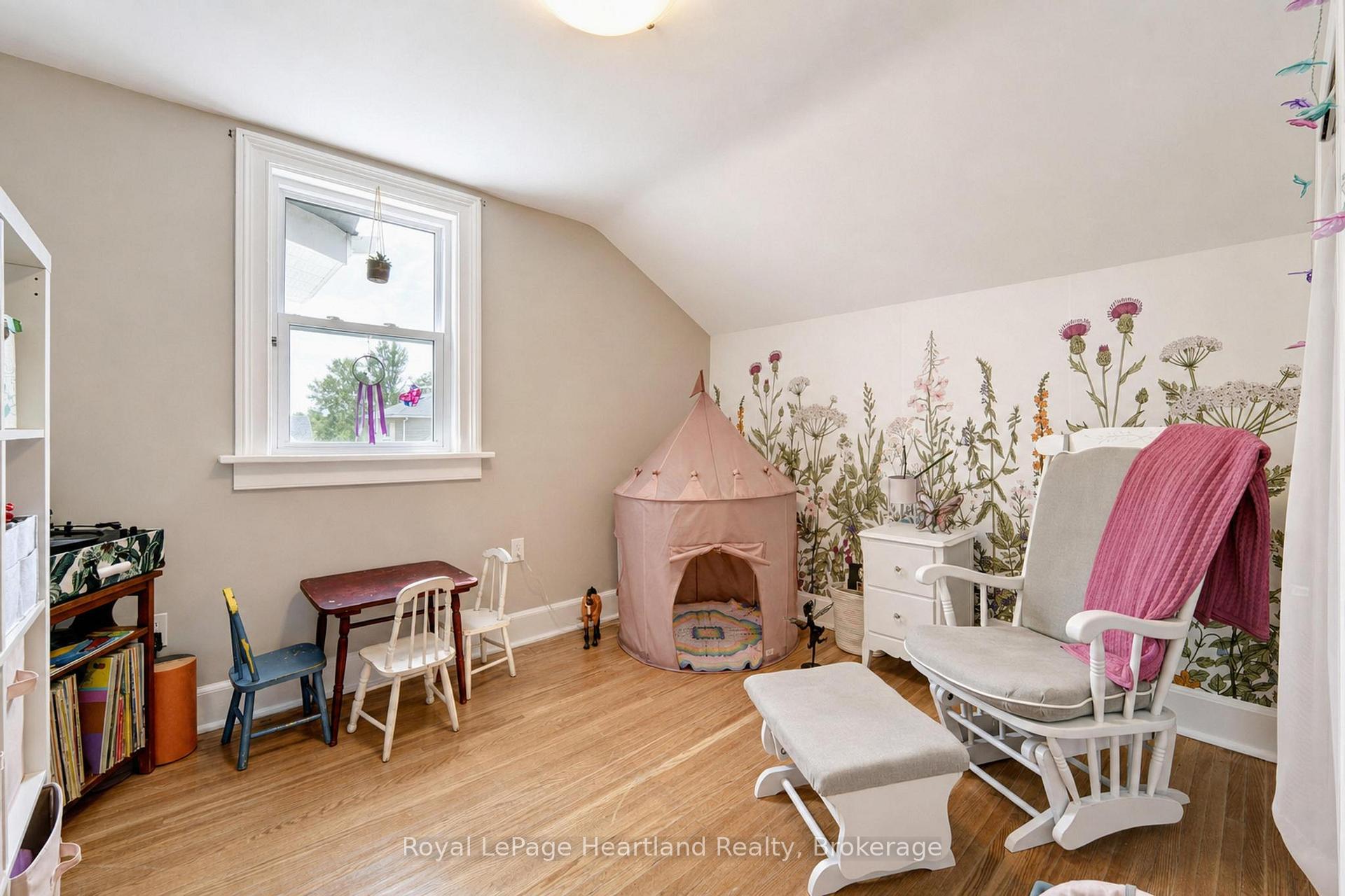 Photo 30 of 114 Elgin Avenue E, Goderich, Goderich (Town) — HOMEH