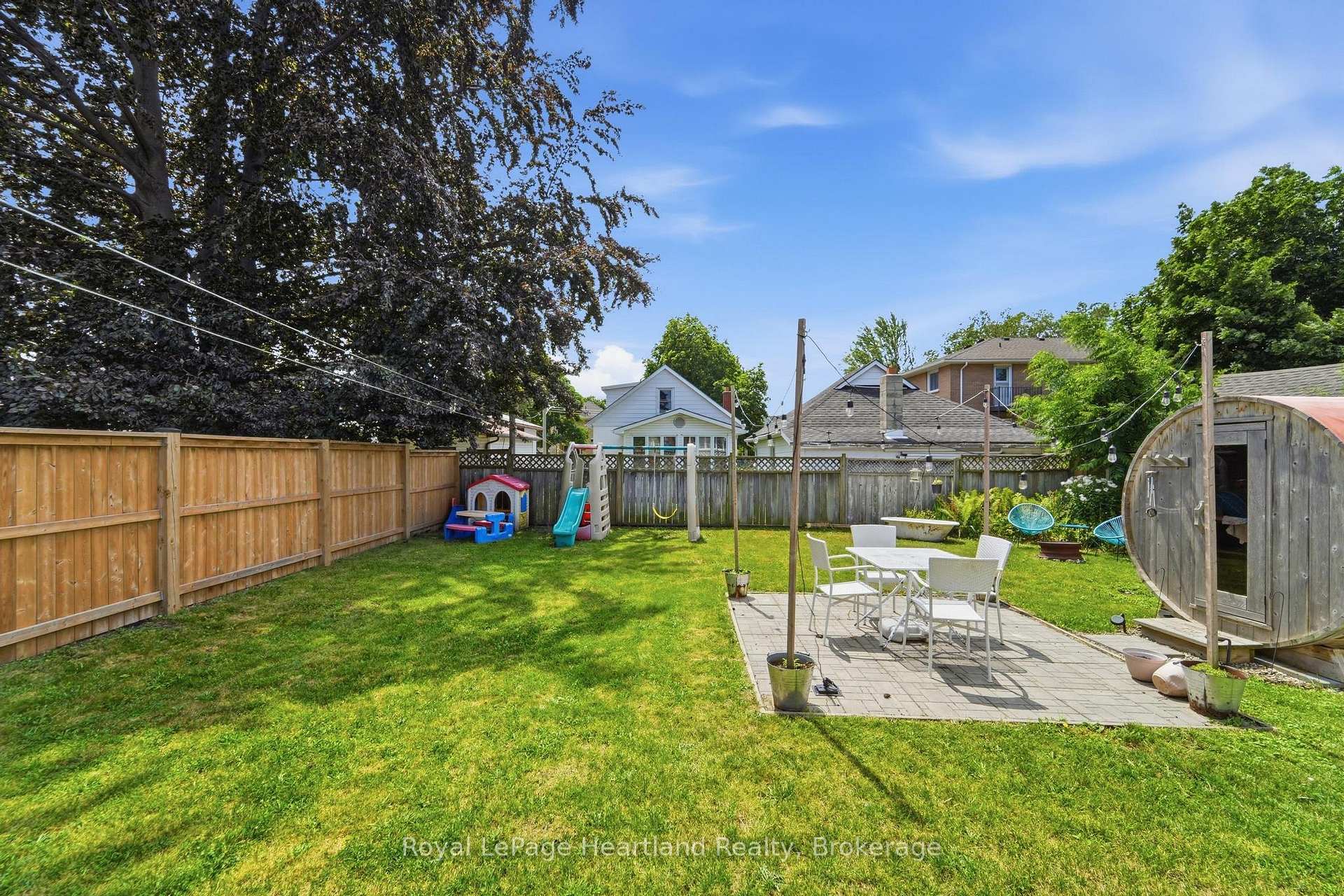 Photo 35 of 114 Elgin Avenue E, Goderich, Goderich (Town) — HOMEH