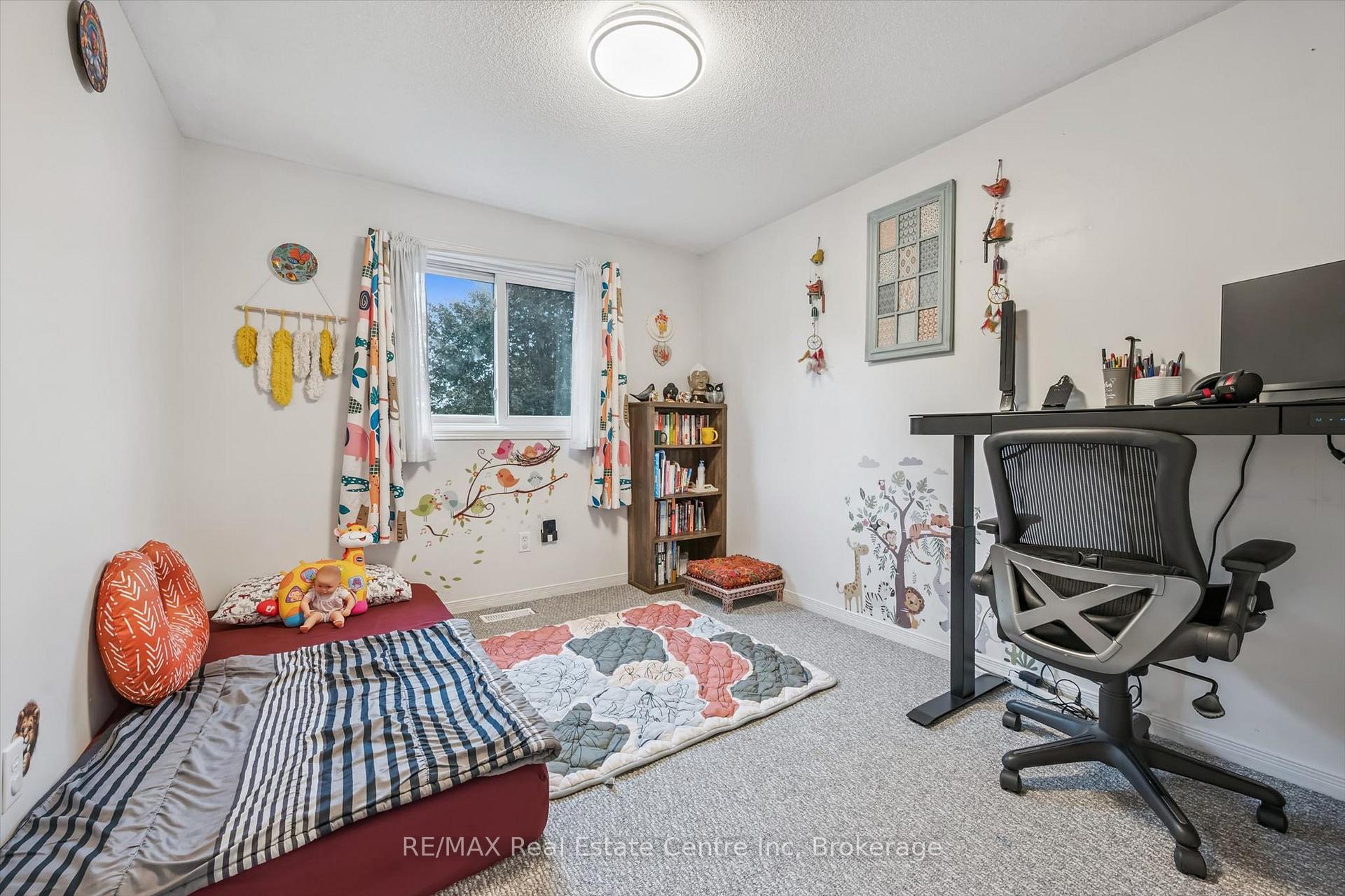 Photo 16 of 425 Exmoor Street, Waterloo, Bridgeport — HOMEH