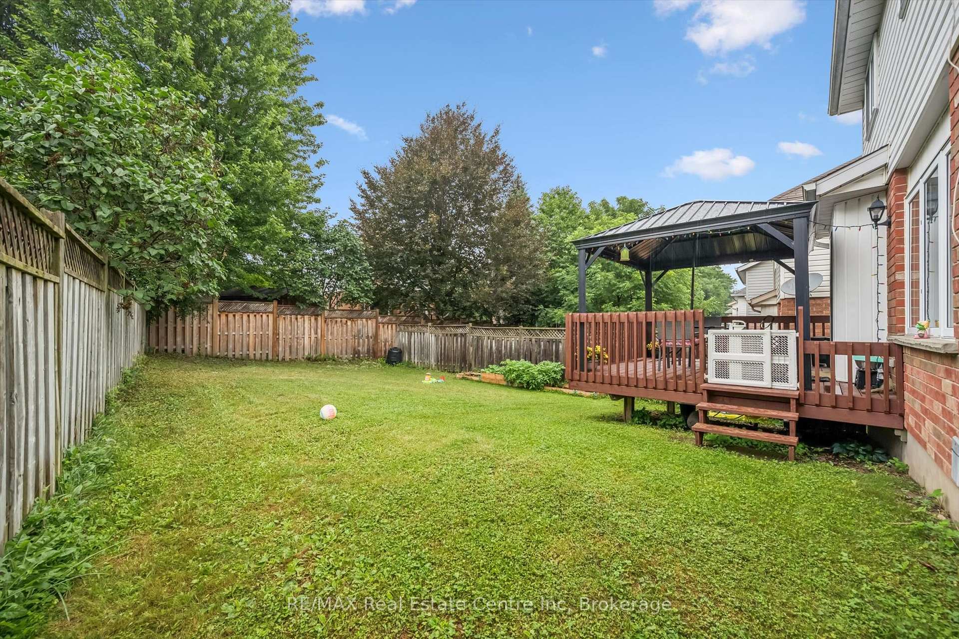 Photo 31 of 425 Exmoor Street, Waterloo, Bridgeport — HOMEH