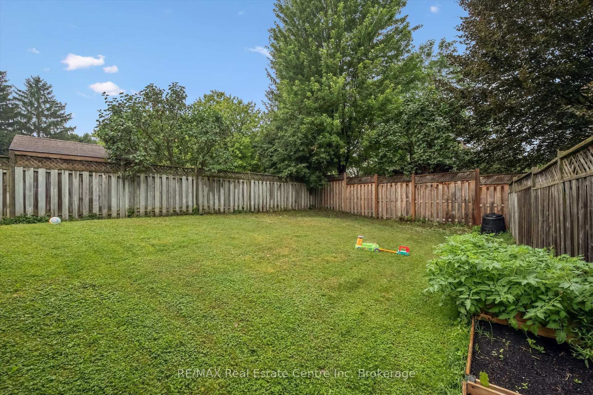 Photo 32 of 425 Exmoor Street, Waterloo, Bridgeport — HOMEH