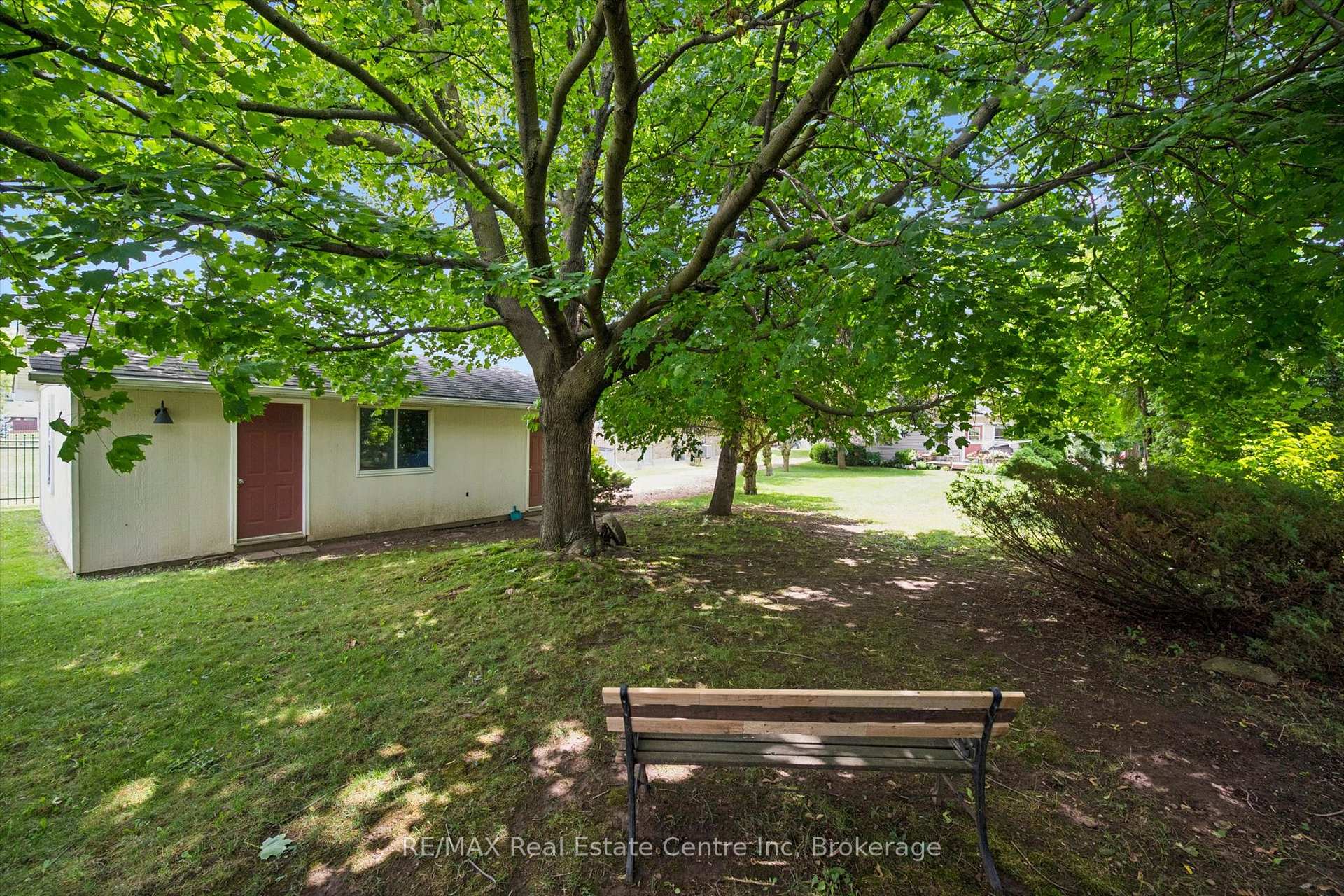 Photo 36 of 25 Badenoch Street, Puslinch, Morriston — HOMEH