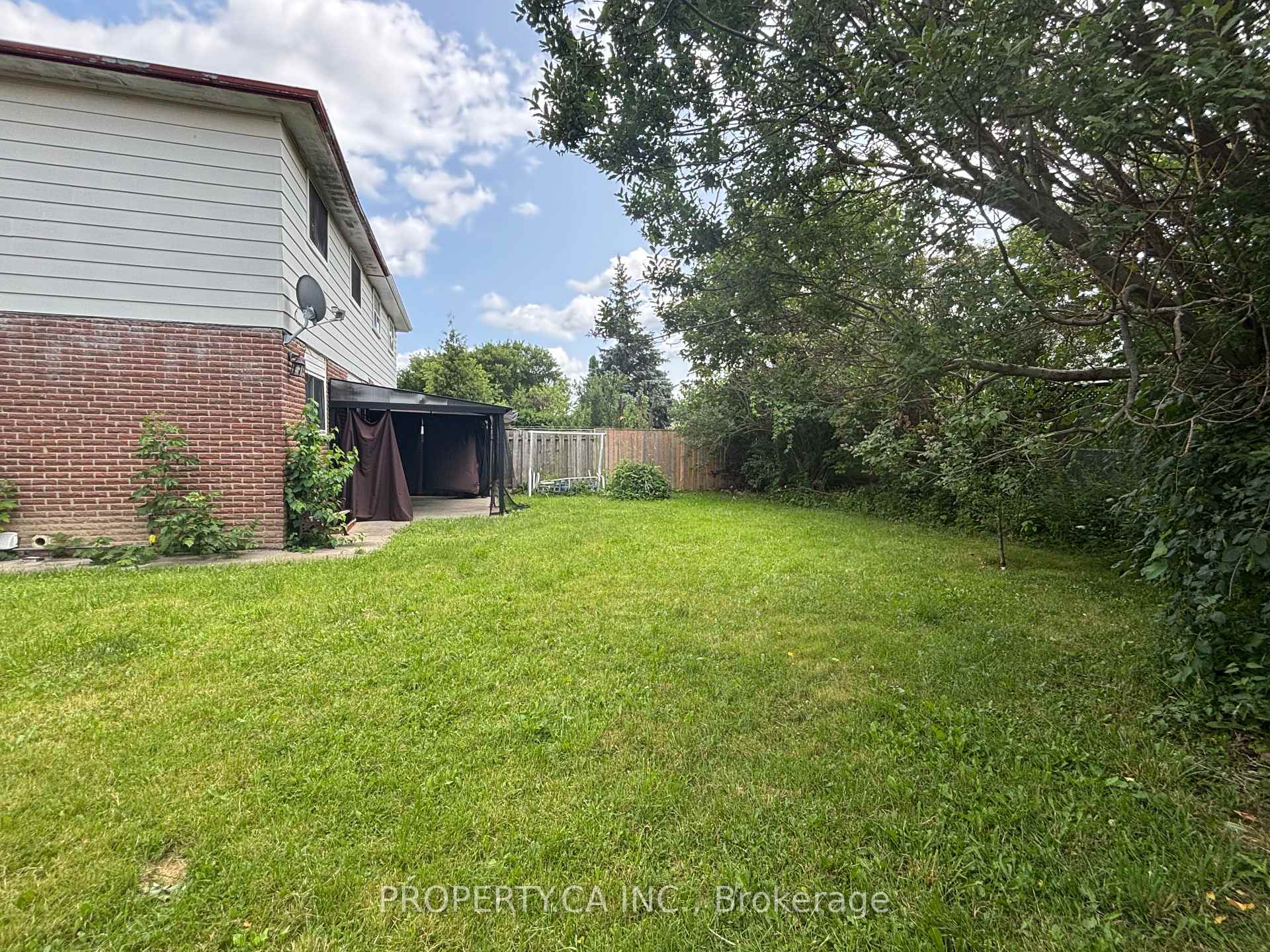 Photo 7 of 682 Eaglemount Crescent, Mississauga, Erindale — HOMEH