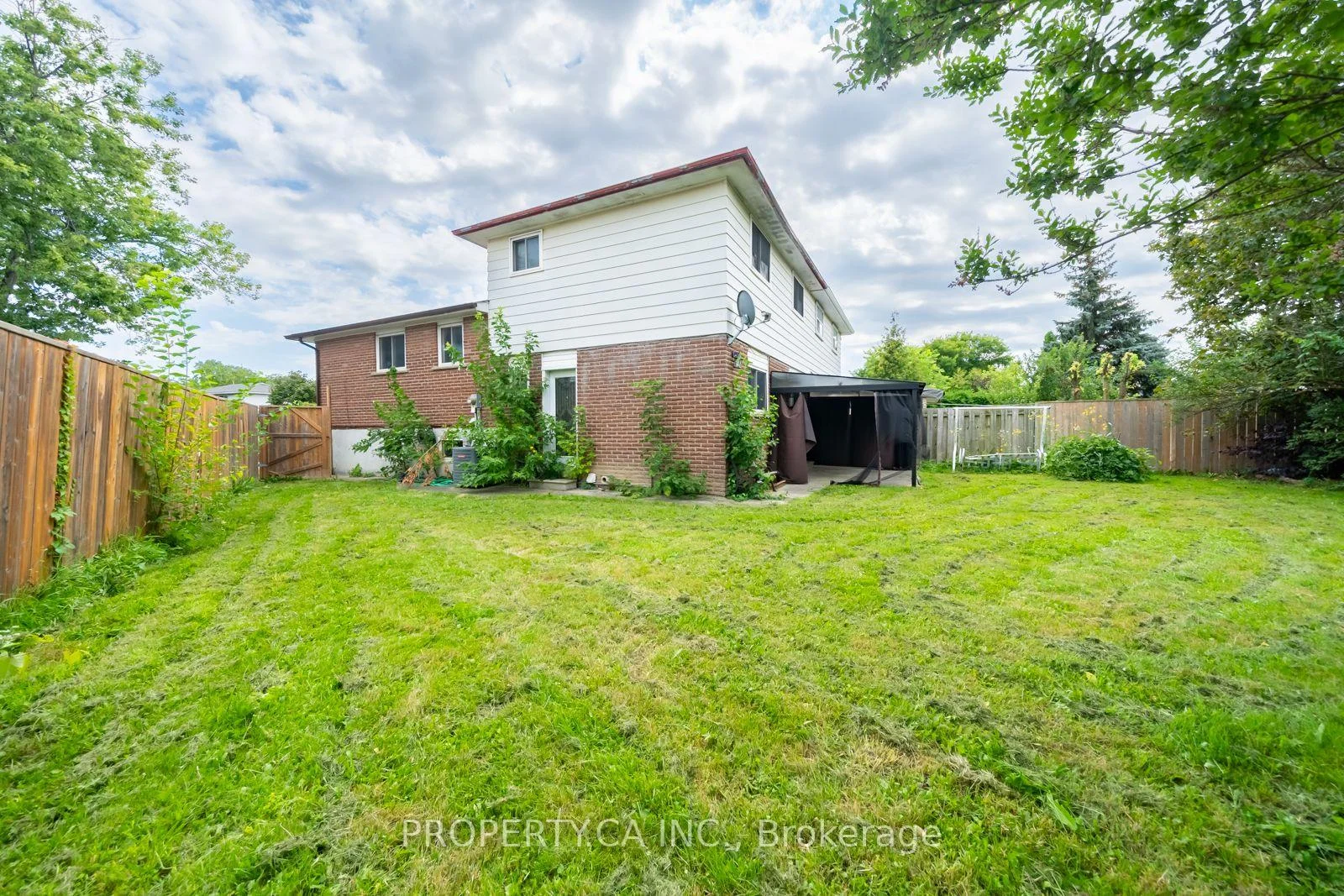 Photo 13 of 682 Eaglemount Crescent, Mississauga, Erindale — HOMEH