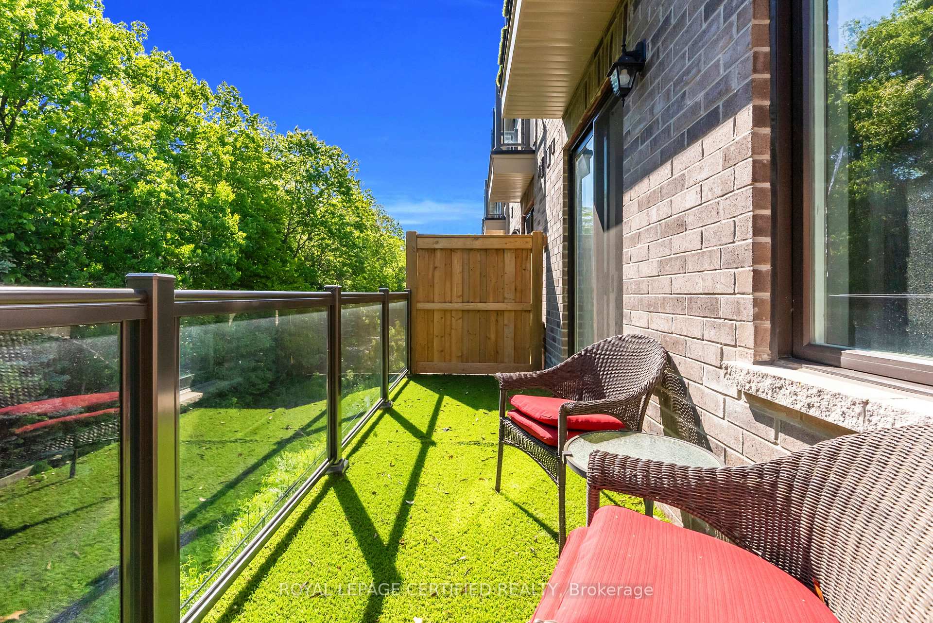 Photo 9 of 45 Folcroft Street, Brampton, Credit Valley — HOMEH