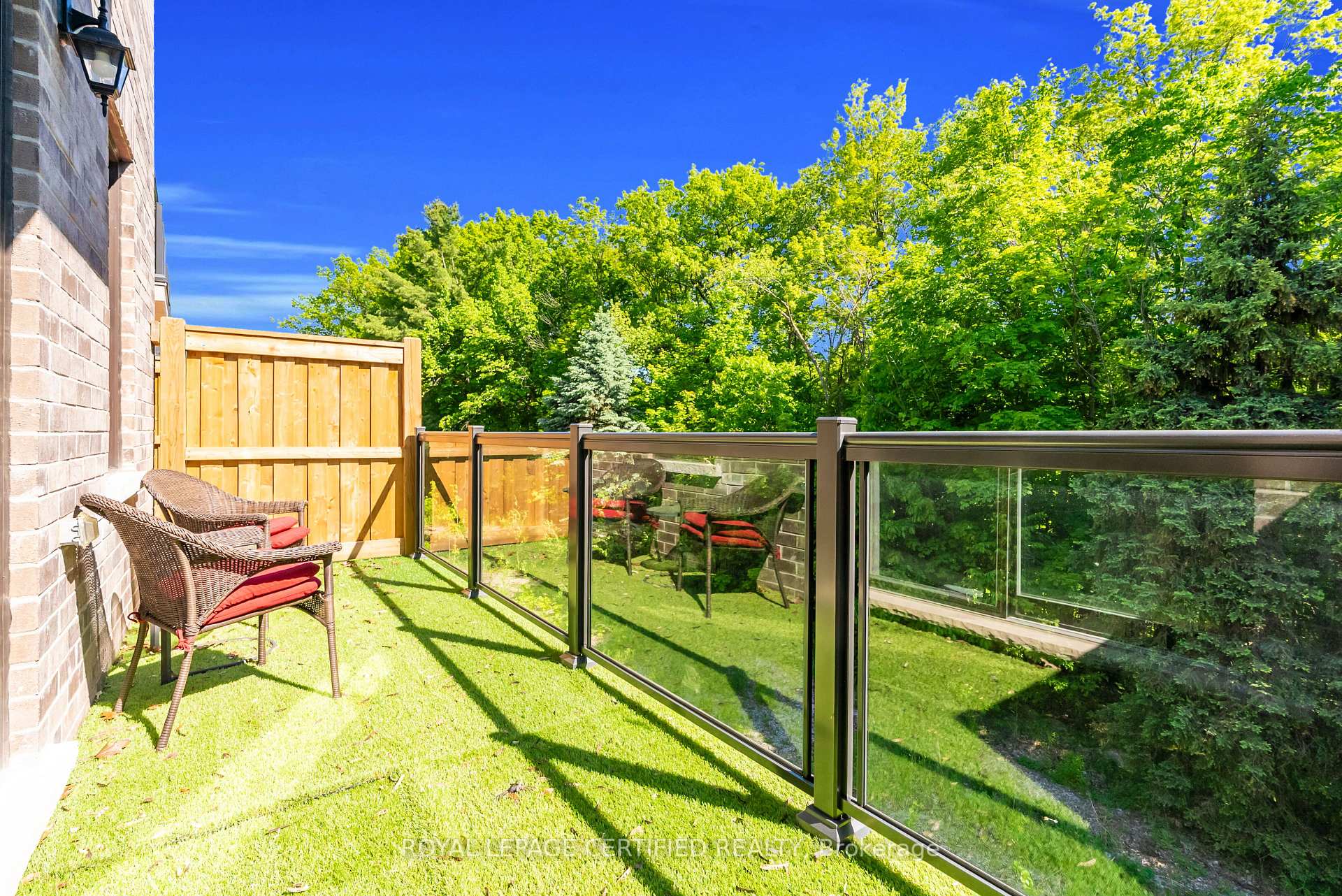 Photo 13 of 45 Folcroft Street, Brampton, Credit Valley — HOMEH