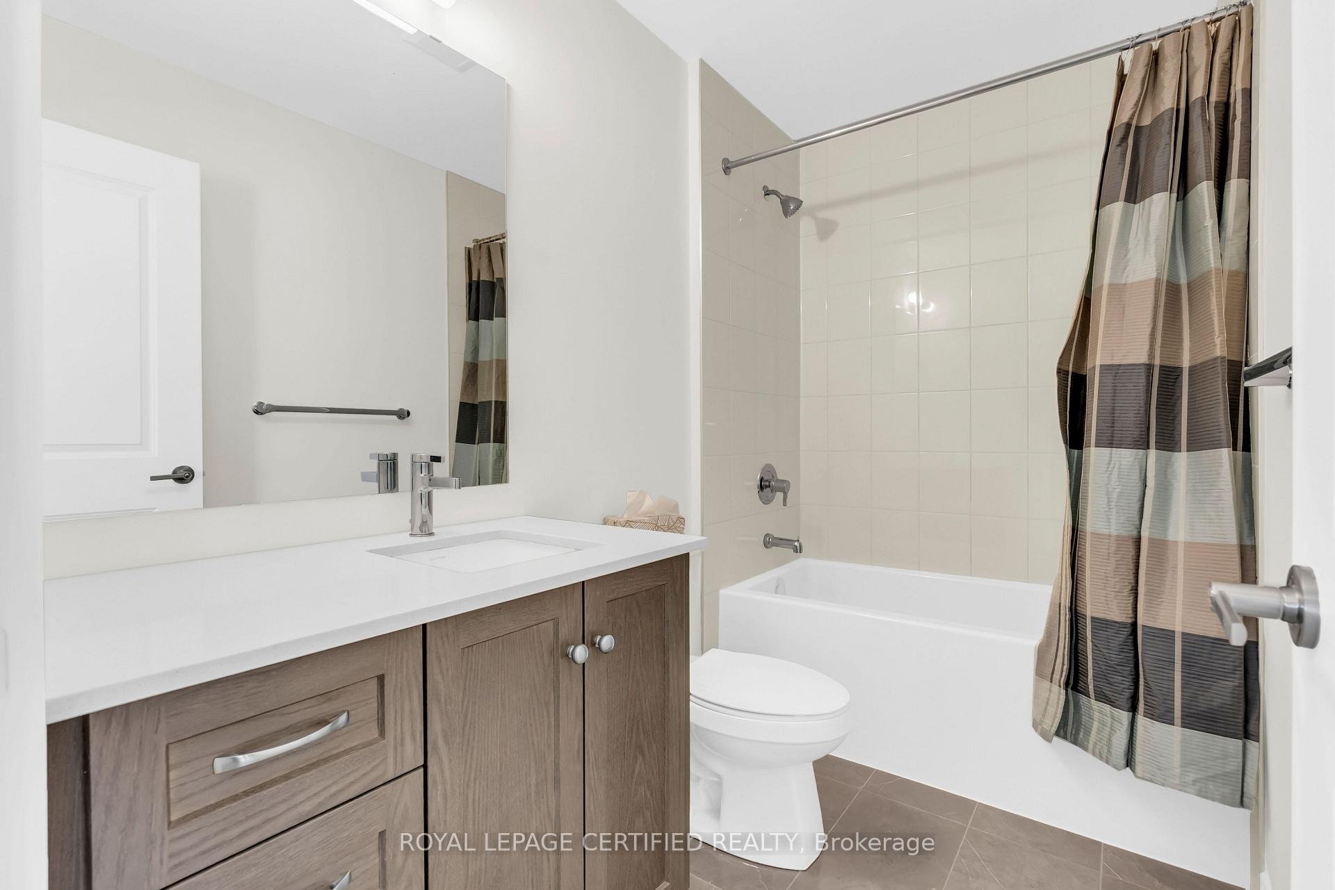 Photo 31 of 45 Folcroft Street, Brampton, Credit Valley — HOMEH