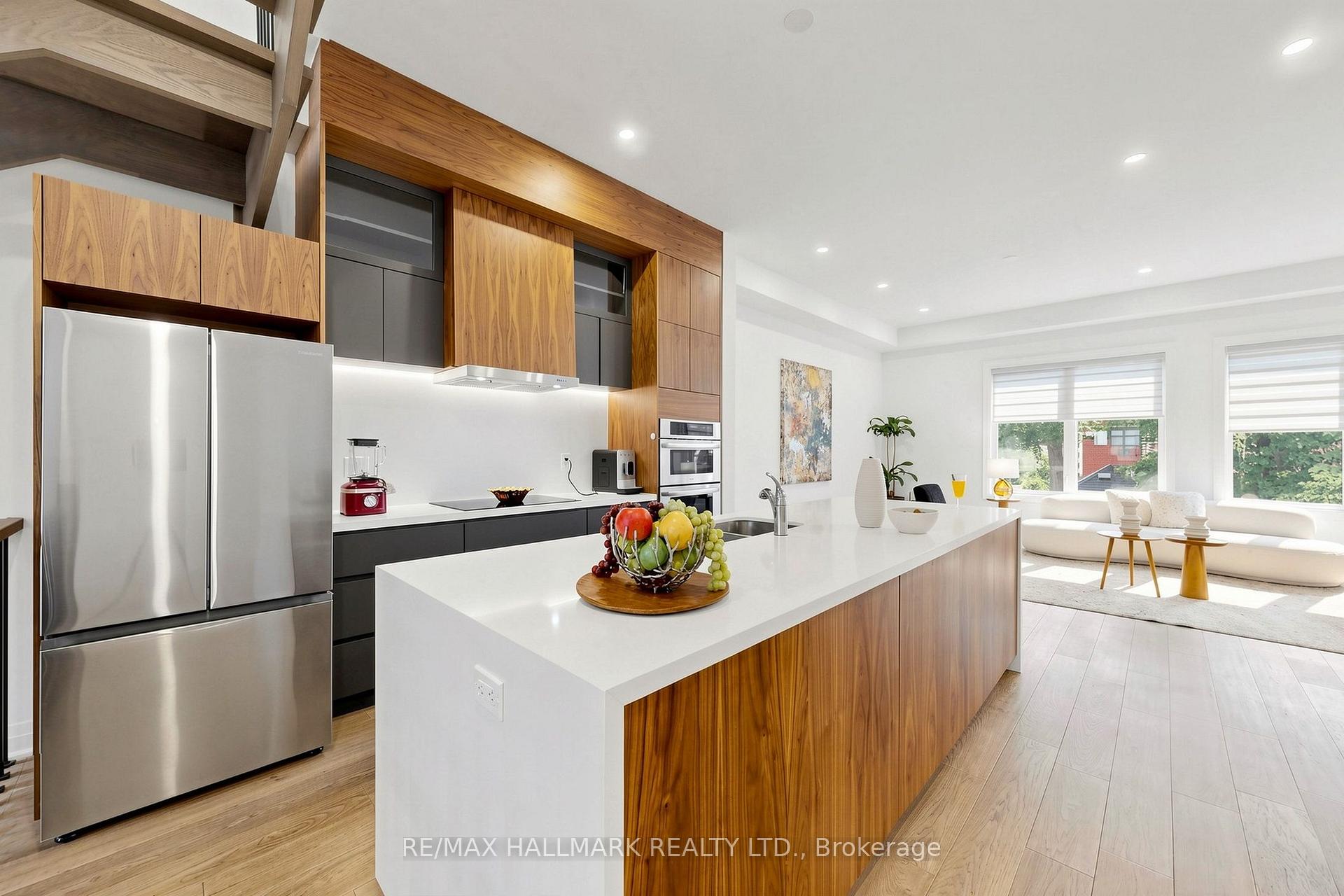 Photo 28 of 15 Direzze Court, Richmond Hill, Mill Pond — HOMEH