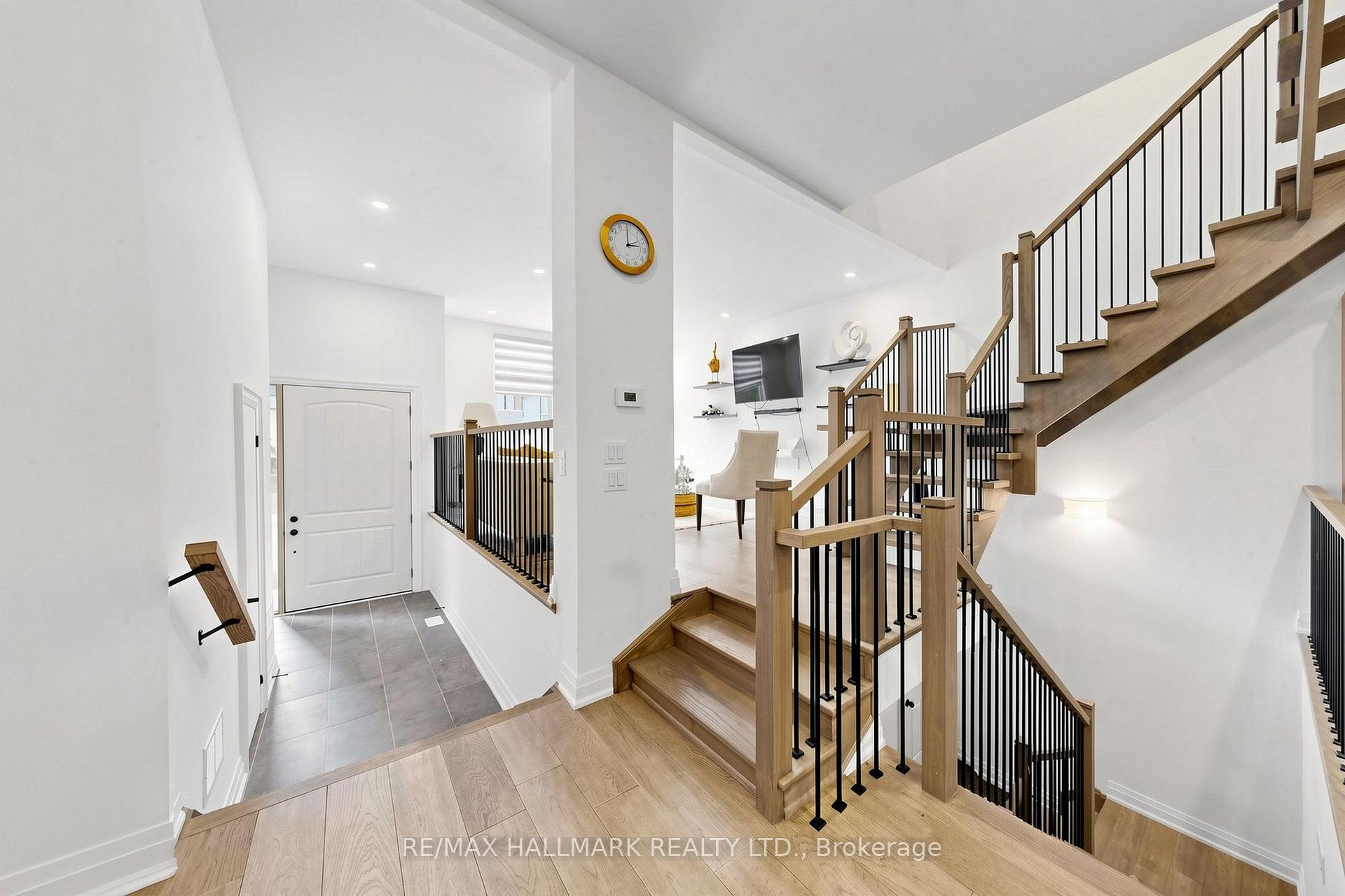 Photo 40 of 15 Direzze Court, Richmond Hill, Mill Pond — HOMEH