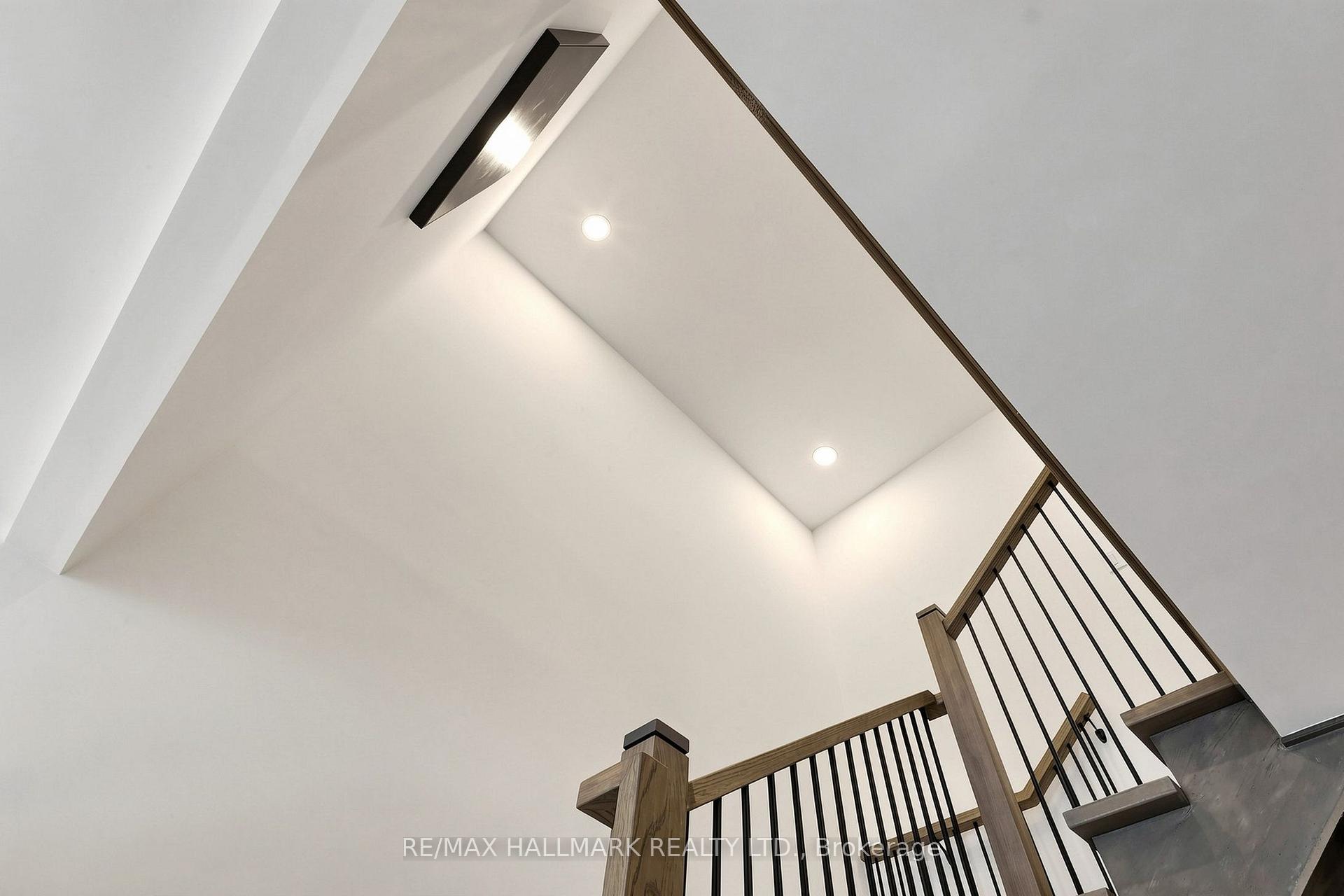 Photo 43 of 15 Direzze Court, Richmond Hill, Mill Pond — HOMEH