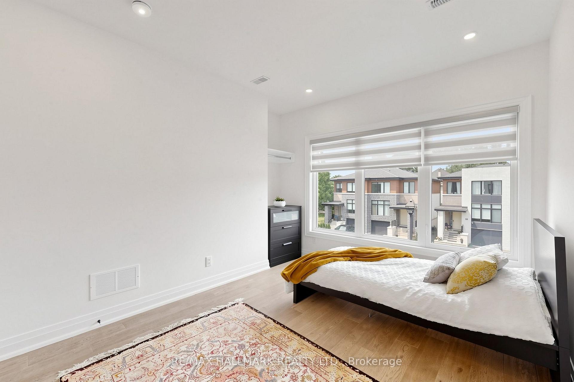 Photo 56 of 15 Direzze Court, Richmond Hill, Mill Pond — HOMEH
