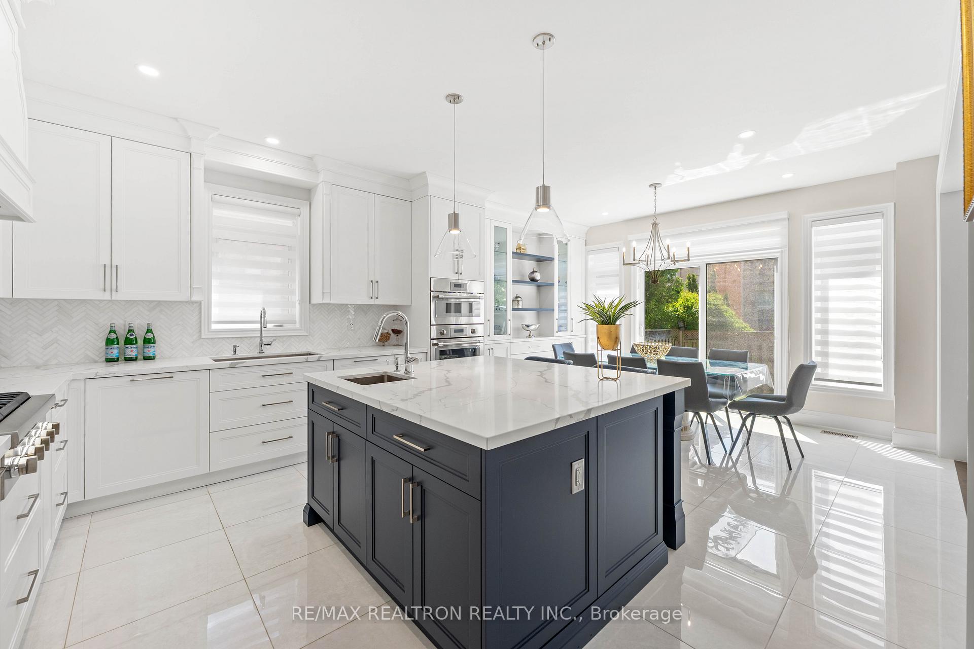 Photo 15 of 7 Randolph Drive, Vaughan, Patterson — HOMEH