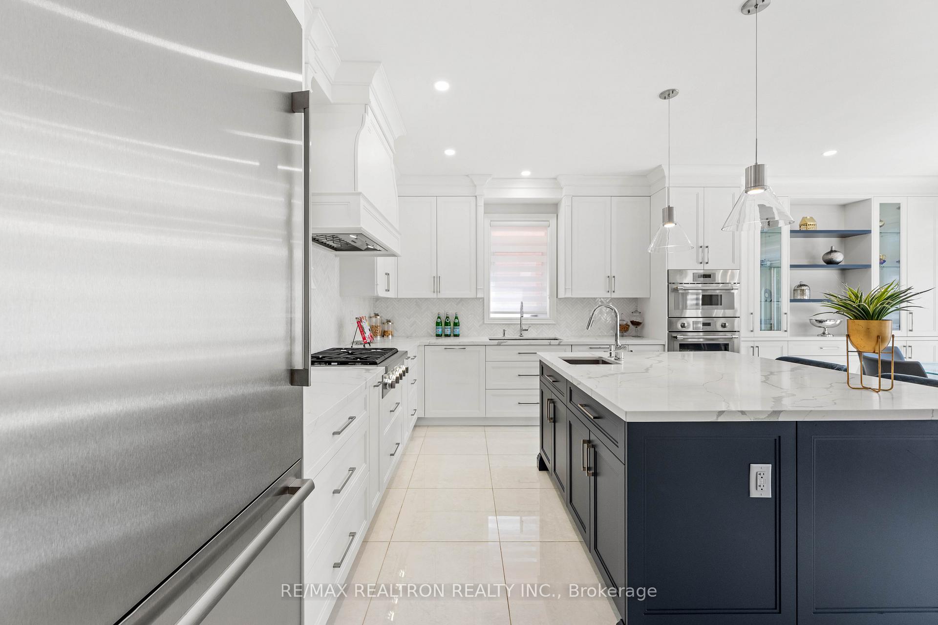 Photo 16 of 7 Randolph Drive, Vaughan, Patterson — HOMEH