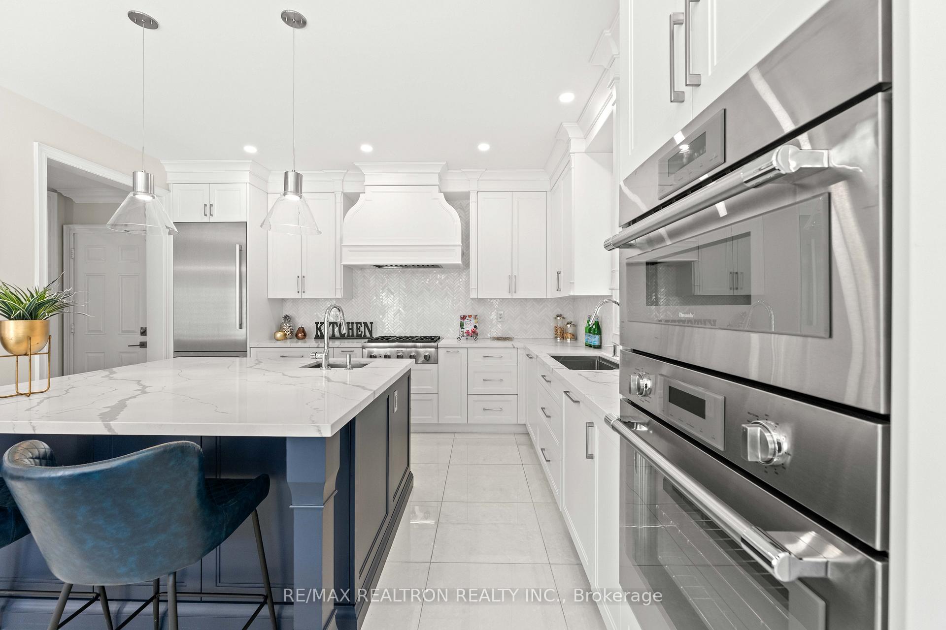 Photo 17 of 7 Randolph Drive, Vaughan, Patterson — HOMEH