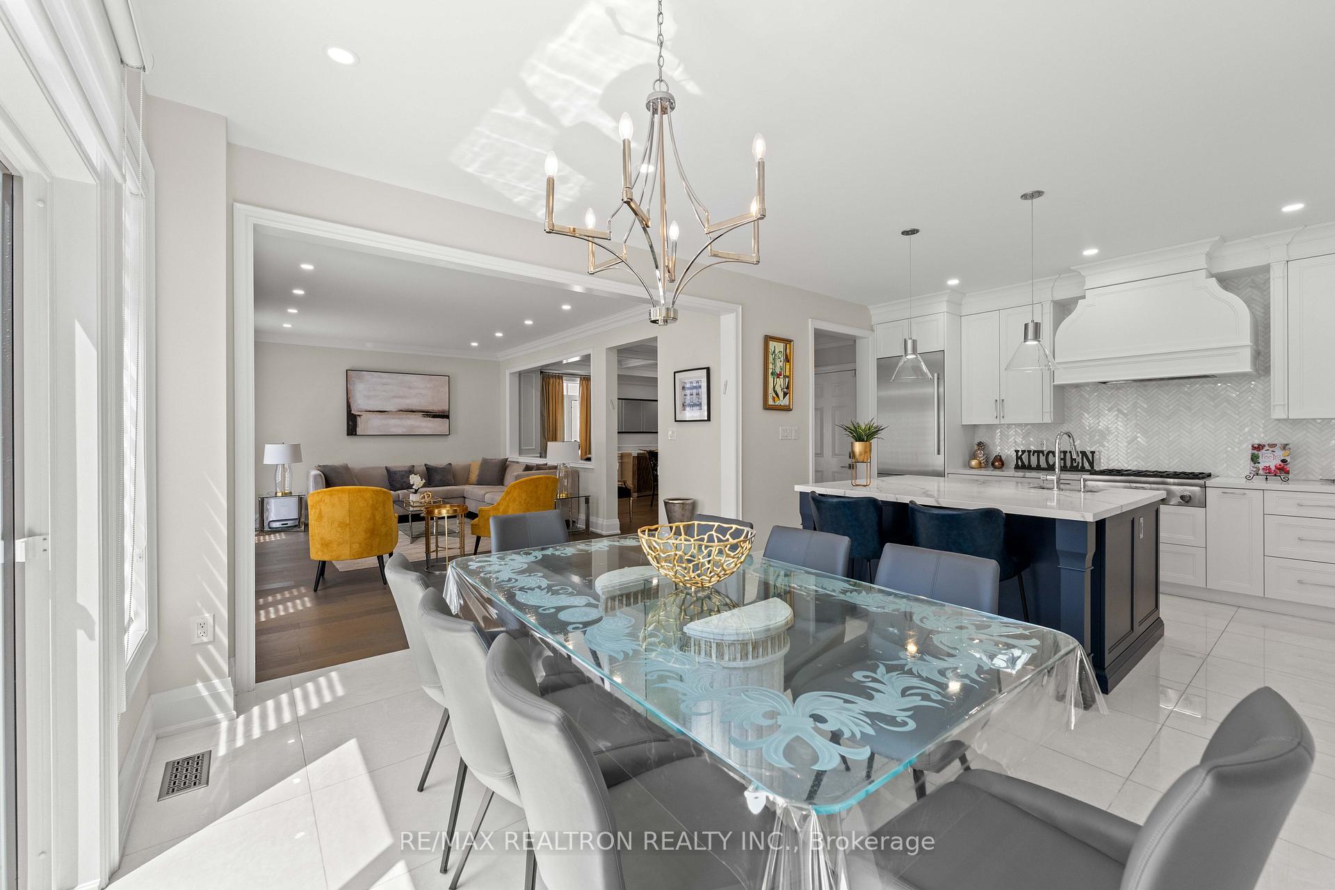 Photo 20 of 7 Randolph Drive, Vaughan, Patterson — HOMEH