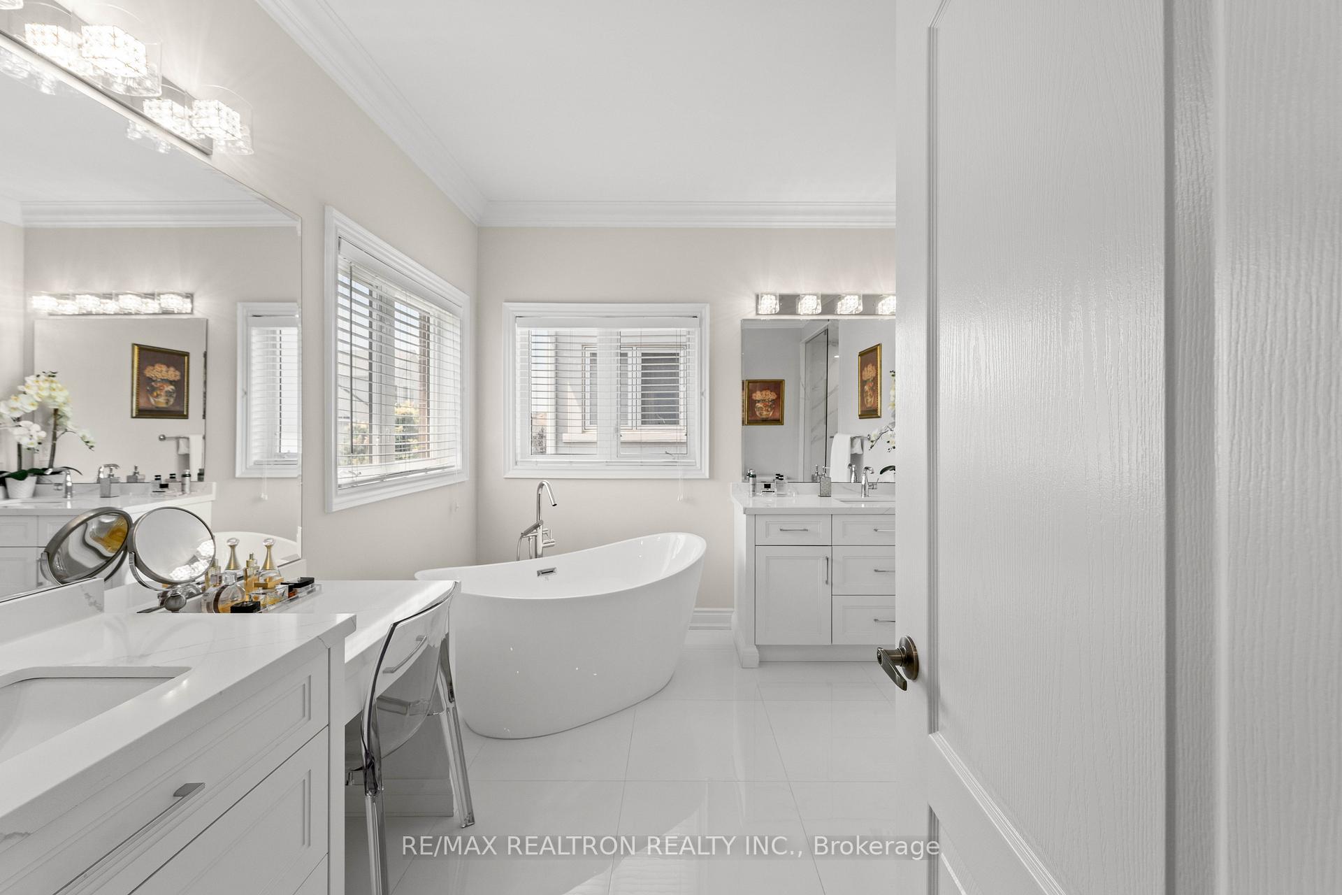 Photo 28 of 7 Randolph Drive, Vaughan, Patterson — HOMEH