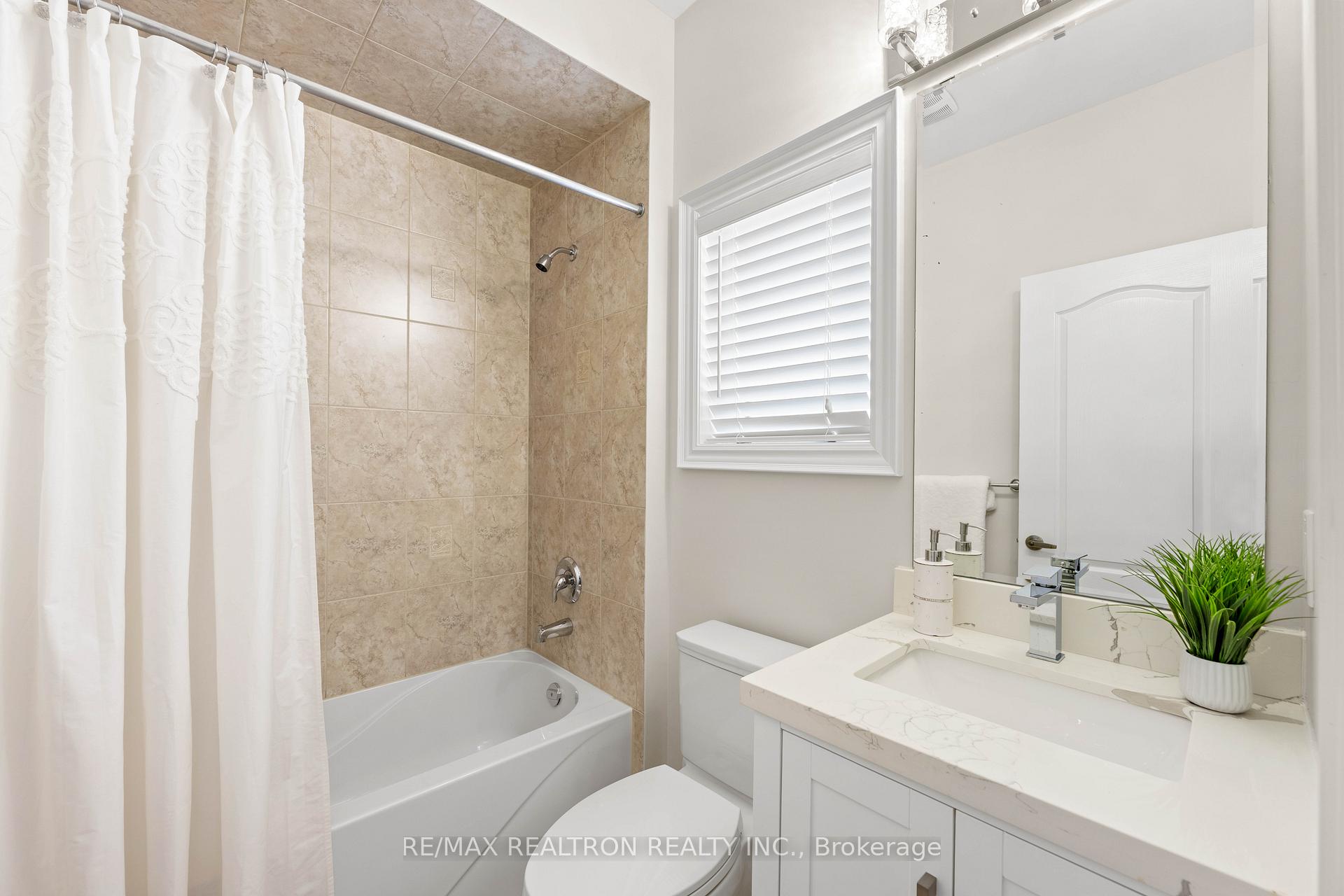 Photo 34 of 7 Randolph Drive, Vaughan, Patterson — HOMEH