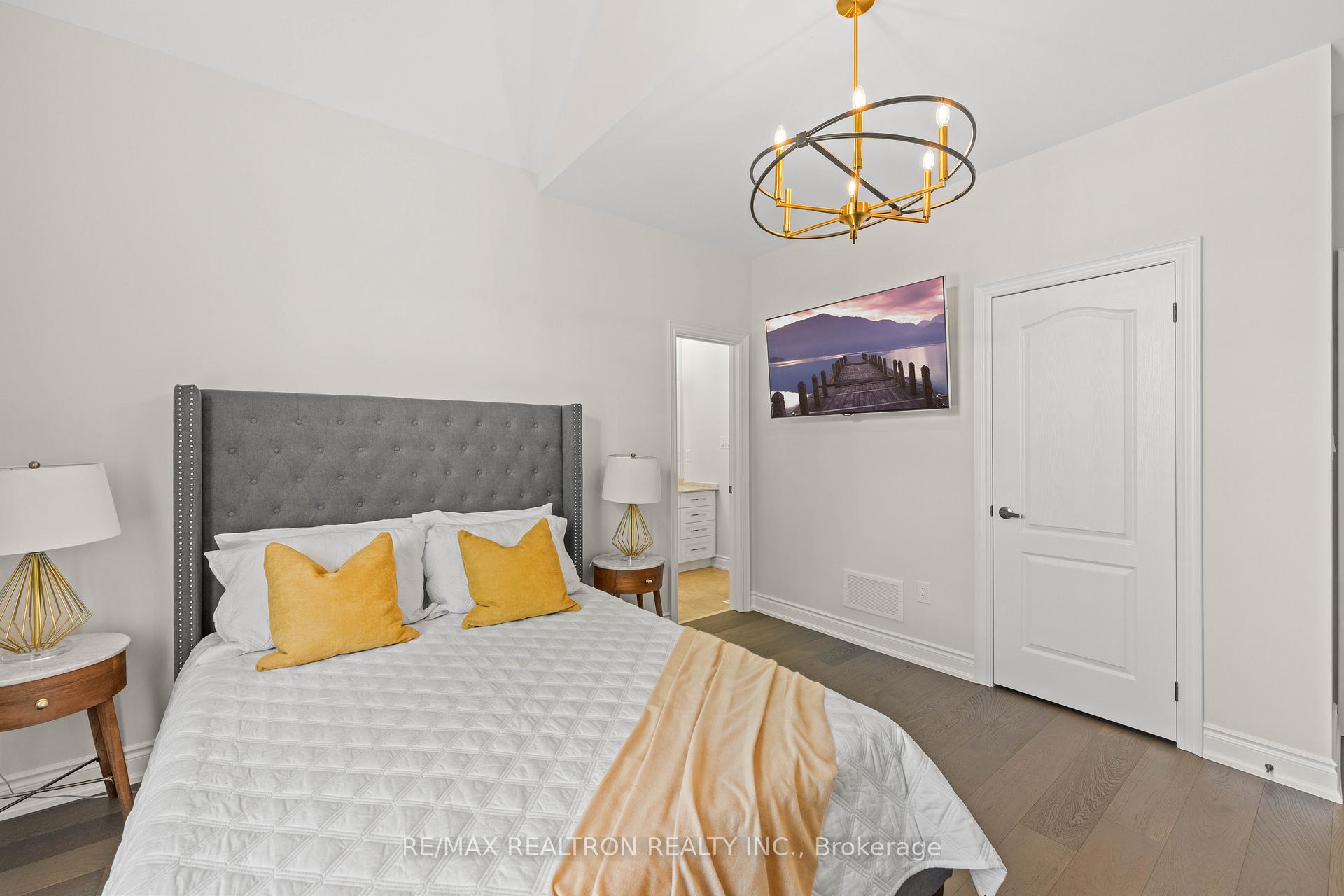 Photo 41 of 7 Randolph Drive, Vaughan, Patterson — HOMEH