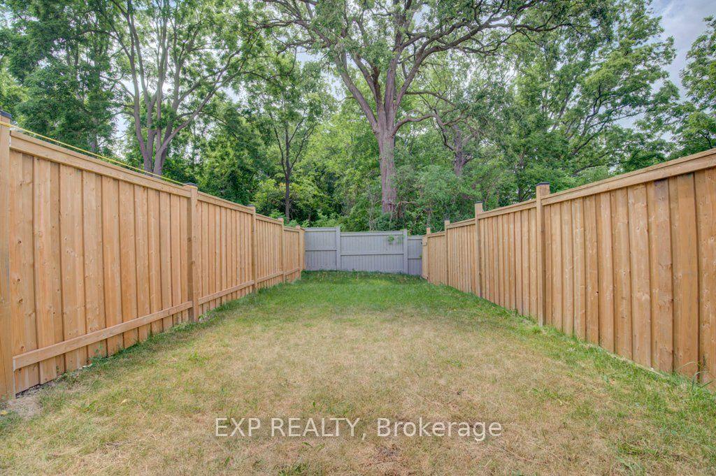 Photo 33 of Unit 1302, 585 Colborne Street E, Brantford, East Ward — HOMEH