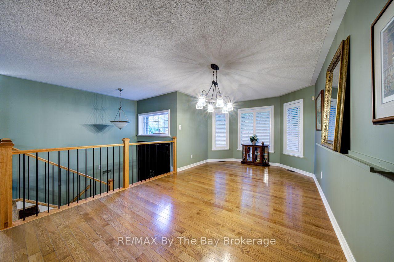 Photo 24 of 22 Downer Crescent, Wasaga Beach — HOMEH