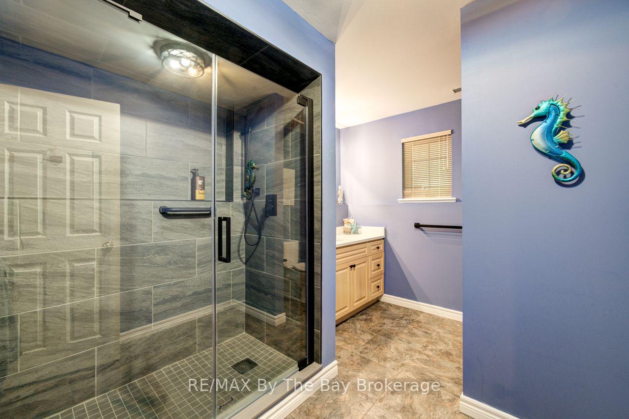 Photo 41 of 22 Downer Crescent, Wasaga Beach — HOMEH