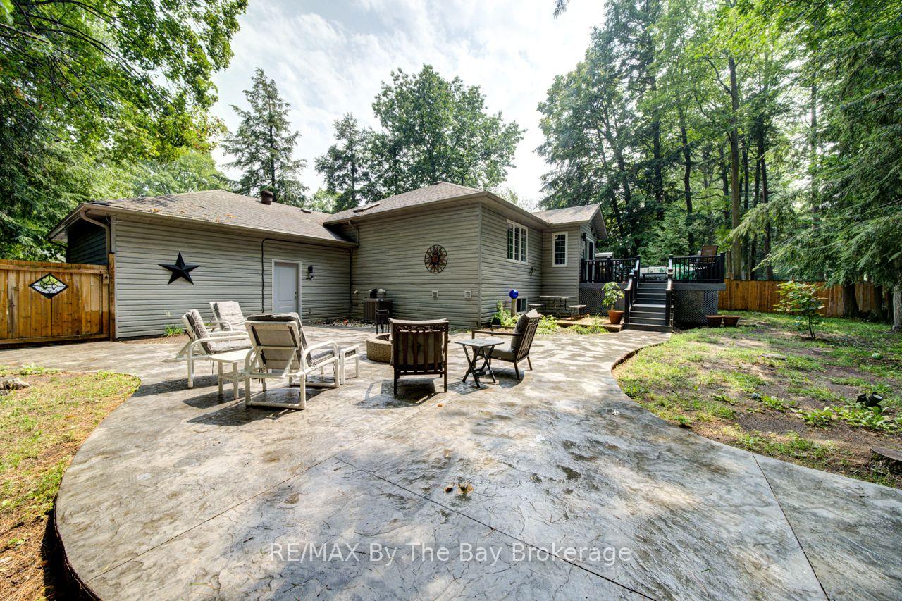 Photo 51 of 22 Downer Crescent, Wasaga Beach — HOMEH