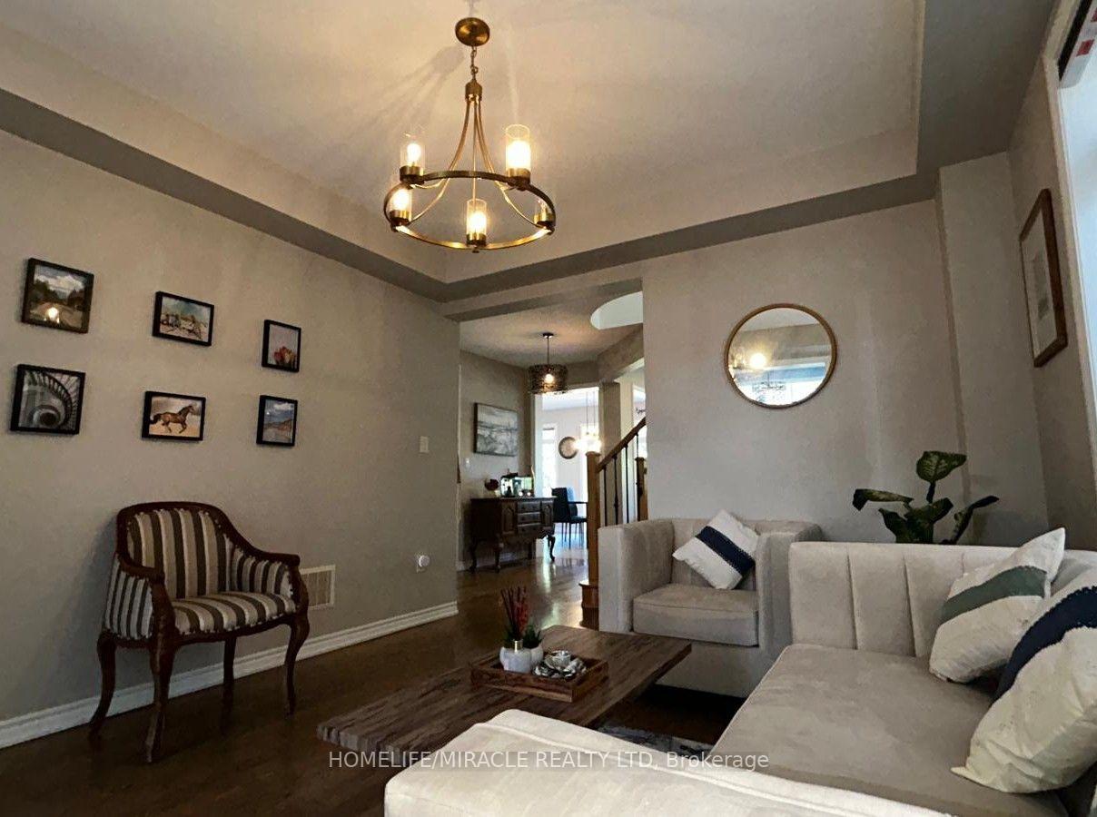 Photo 6 of 185 Thornbush Boulevard, Brampton, Northwest Brampton — HOMEH